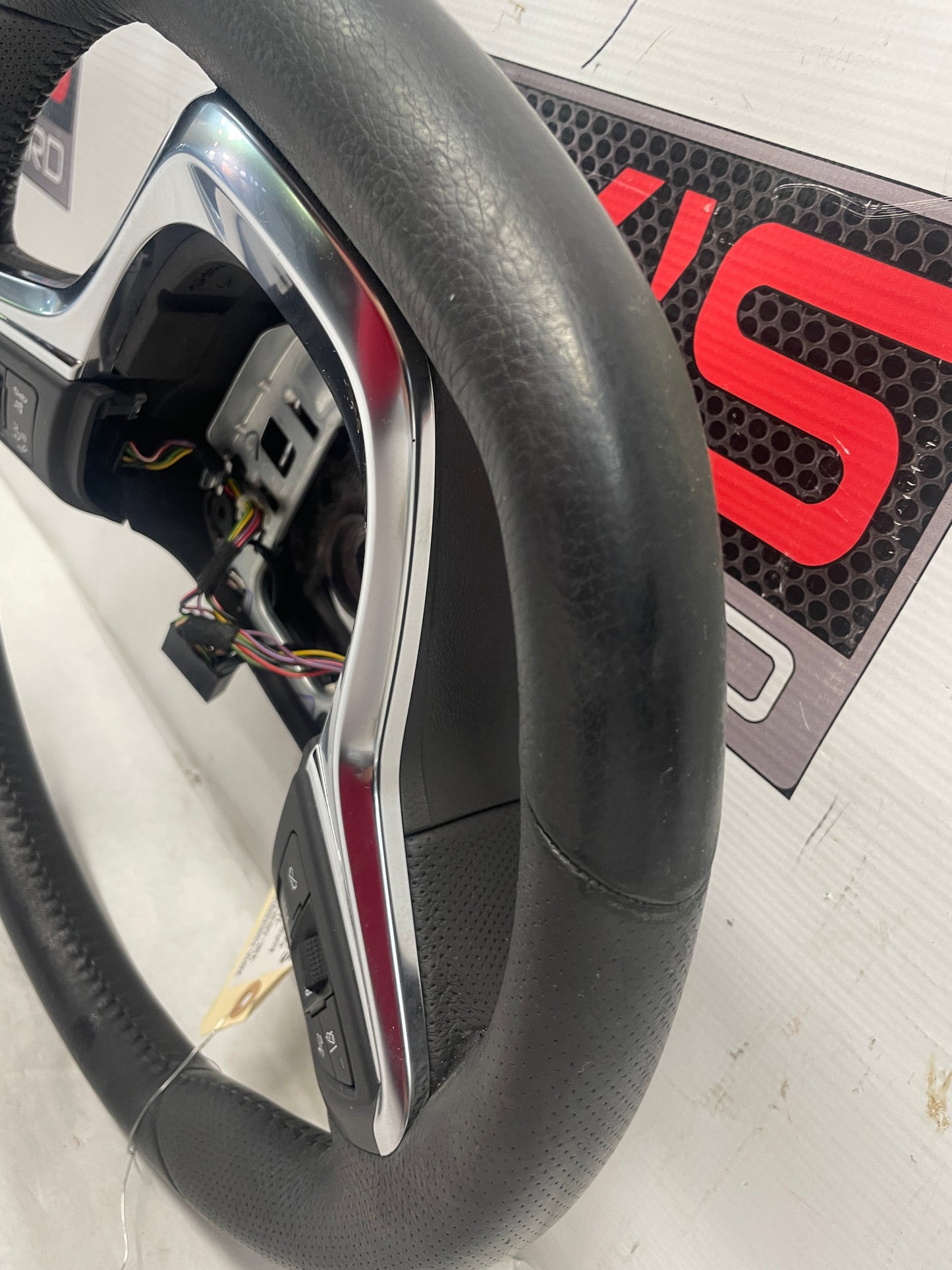 2014 Chevy SS Sedan Steering Wheel OEM - Day's Parts Yard
