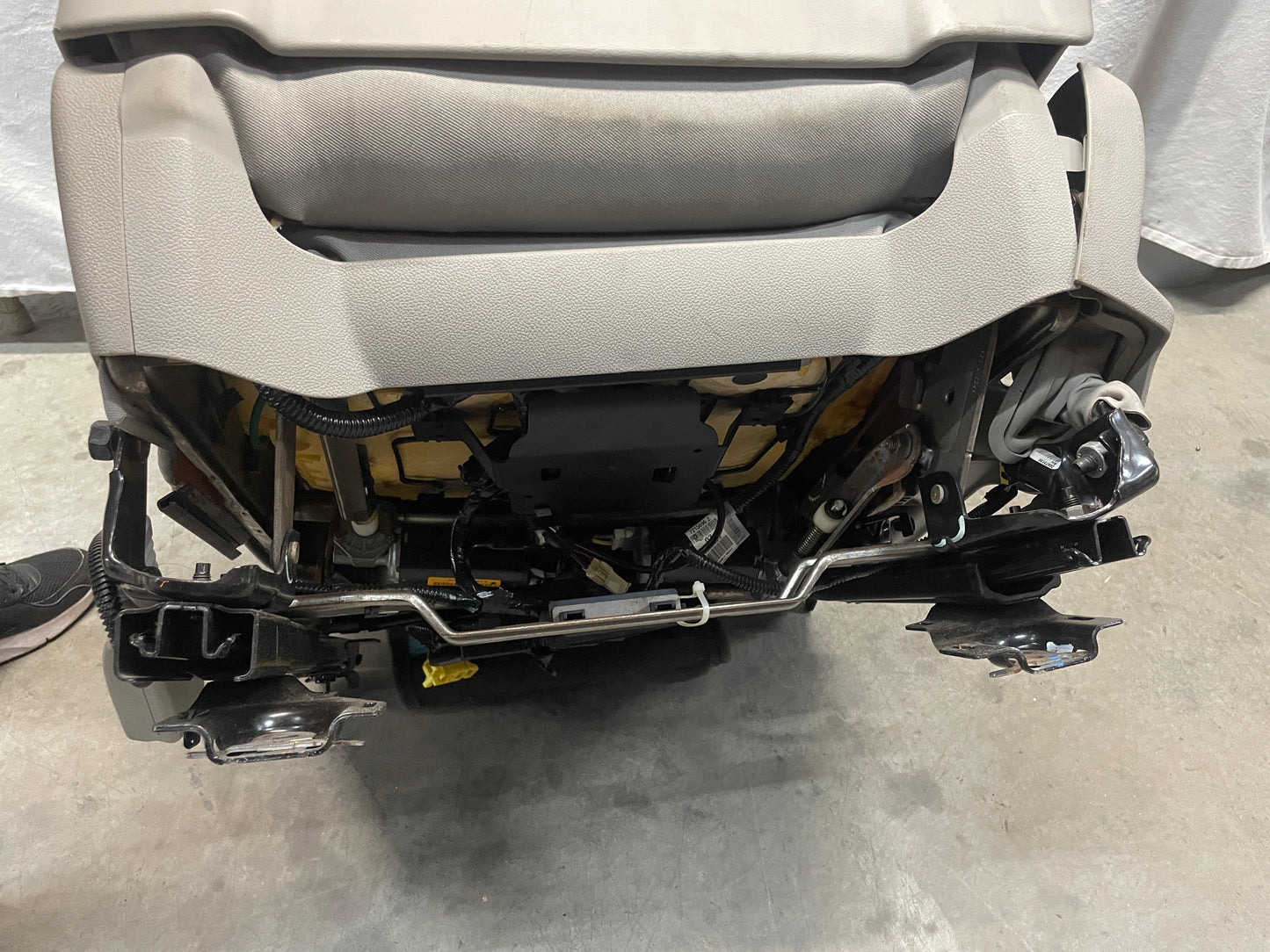 2011 Cadillac CTS-V Seats Fronts and Rears Recaro Gray OEM - Day's Parts Yard