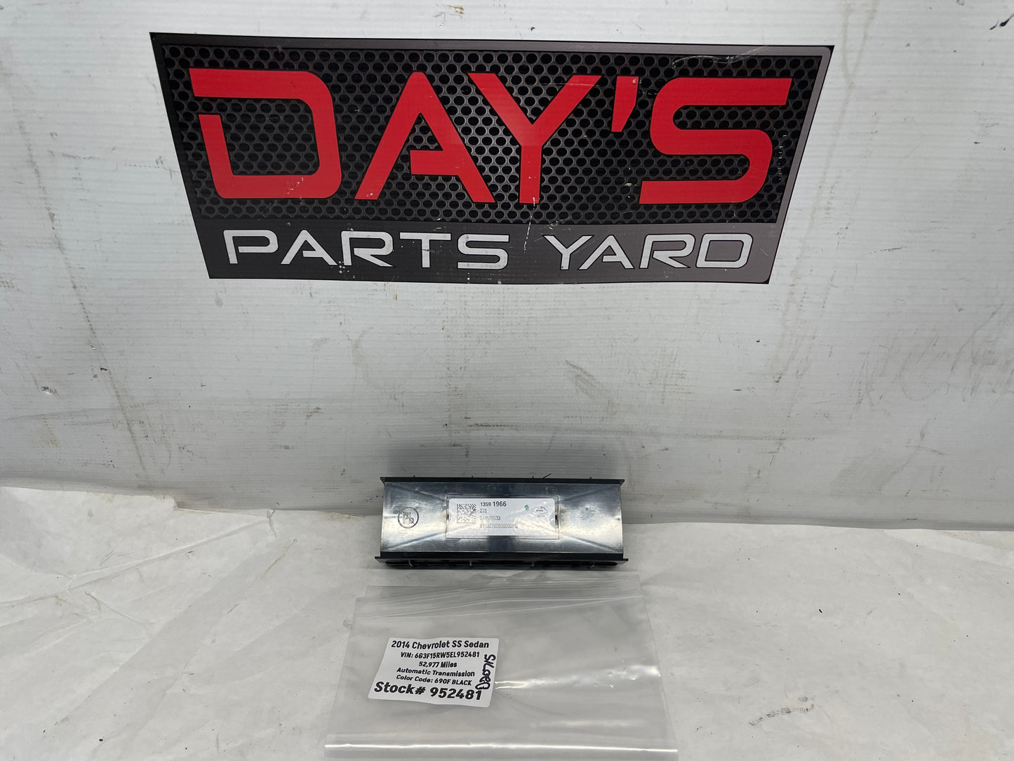 2014 Chevy SS Sedan Temperature Climate Control Module OEM - Day's Parts Yard
