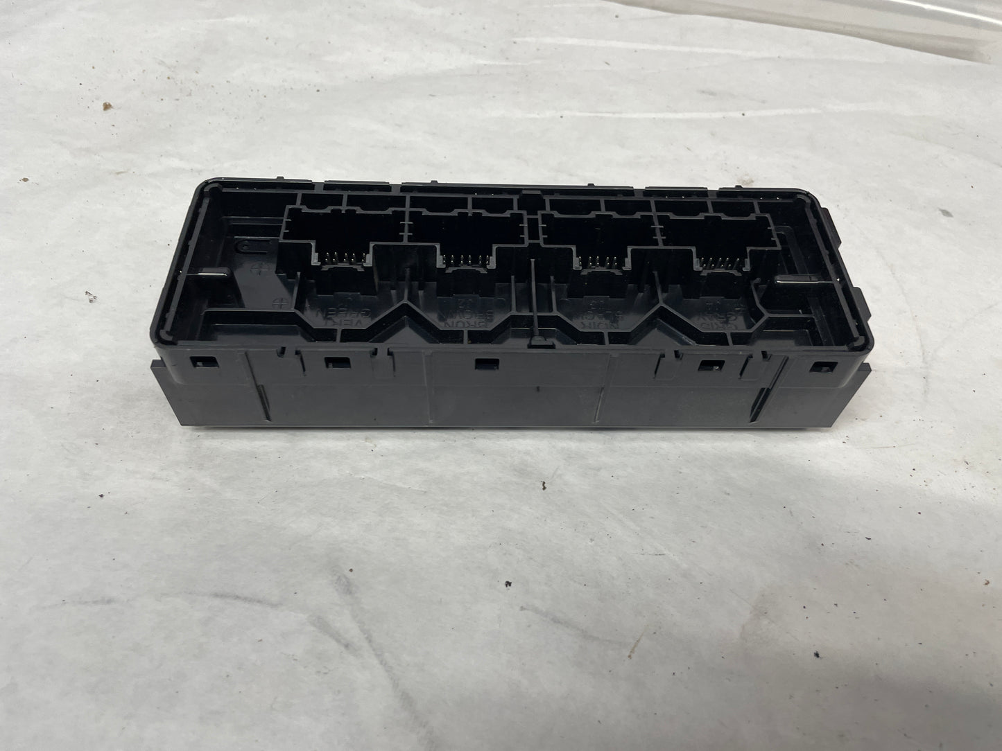 2014 Chevy SS Sedan Temperature Climate Control Module OEM - Day's Parts Yard