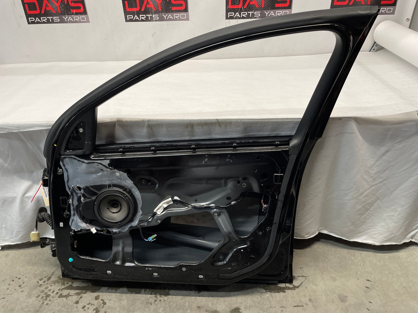 2009 Pontiac G8 GT RH Passenger Front Exterior Door OEM - Day's Parts Yard