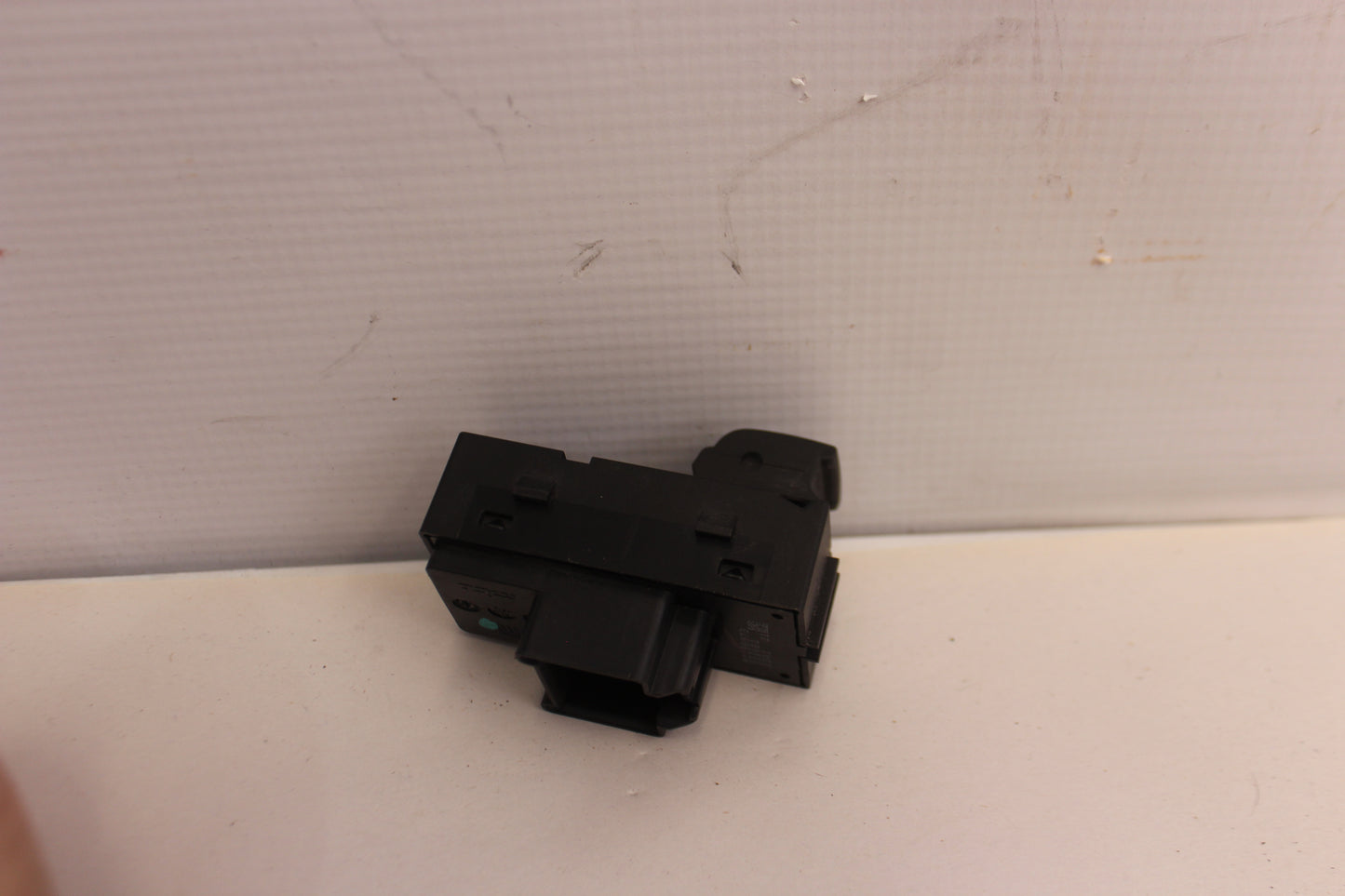 2014 Chevy SS Sedan Rear RH Passenger Window Control Switch OEM - Day's Parts Yard