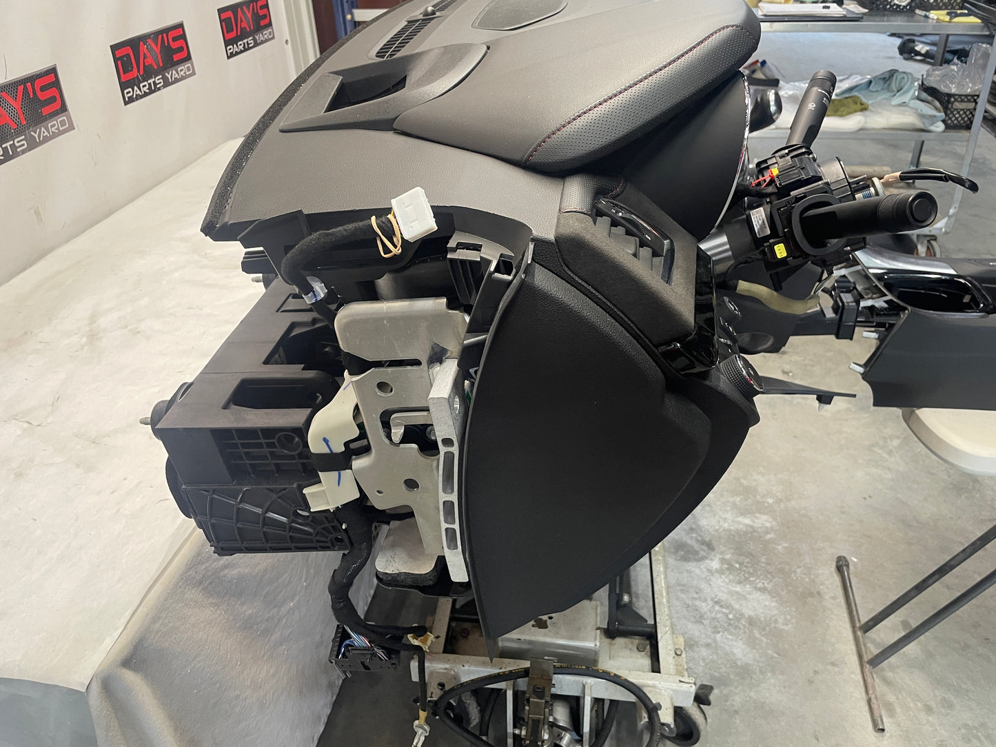 2014 Chevy SS Sedan Complete Dash & Center Console w/ Shifter OEM - Day's Parts Yard