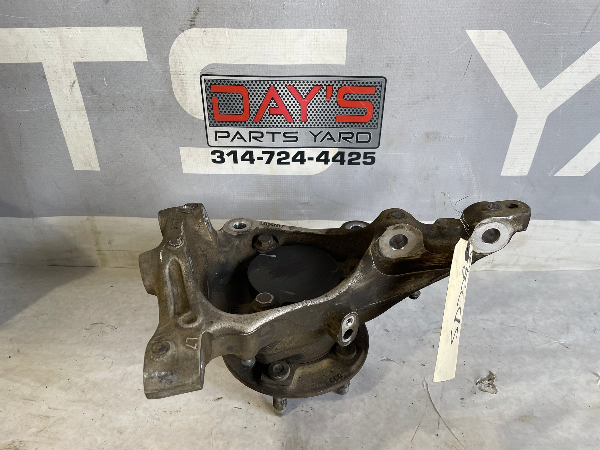 2020 Chevy Camaro SS LH Driver Spindle Knuckle Hub OEM - Day's Parts Yard