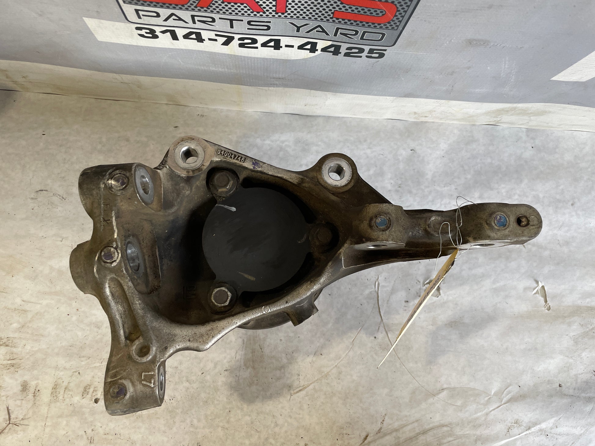 2020 Chevy Camaro SS LH Driver Spindle Knuckle Hub OEM - Day's Parts Yard