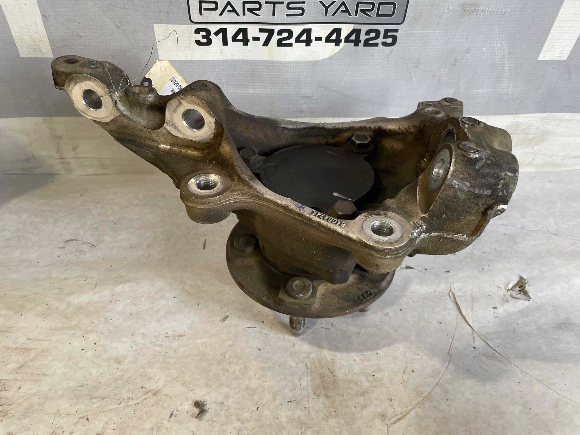 2020 Chevy Camaro SS LH Driver Spindle Knuckle Hub OEM - Day's Parts Yard