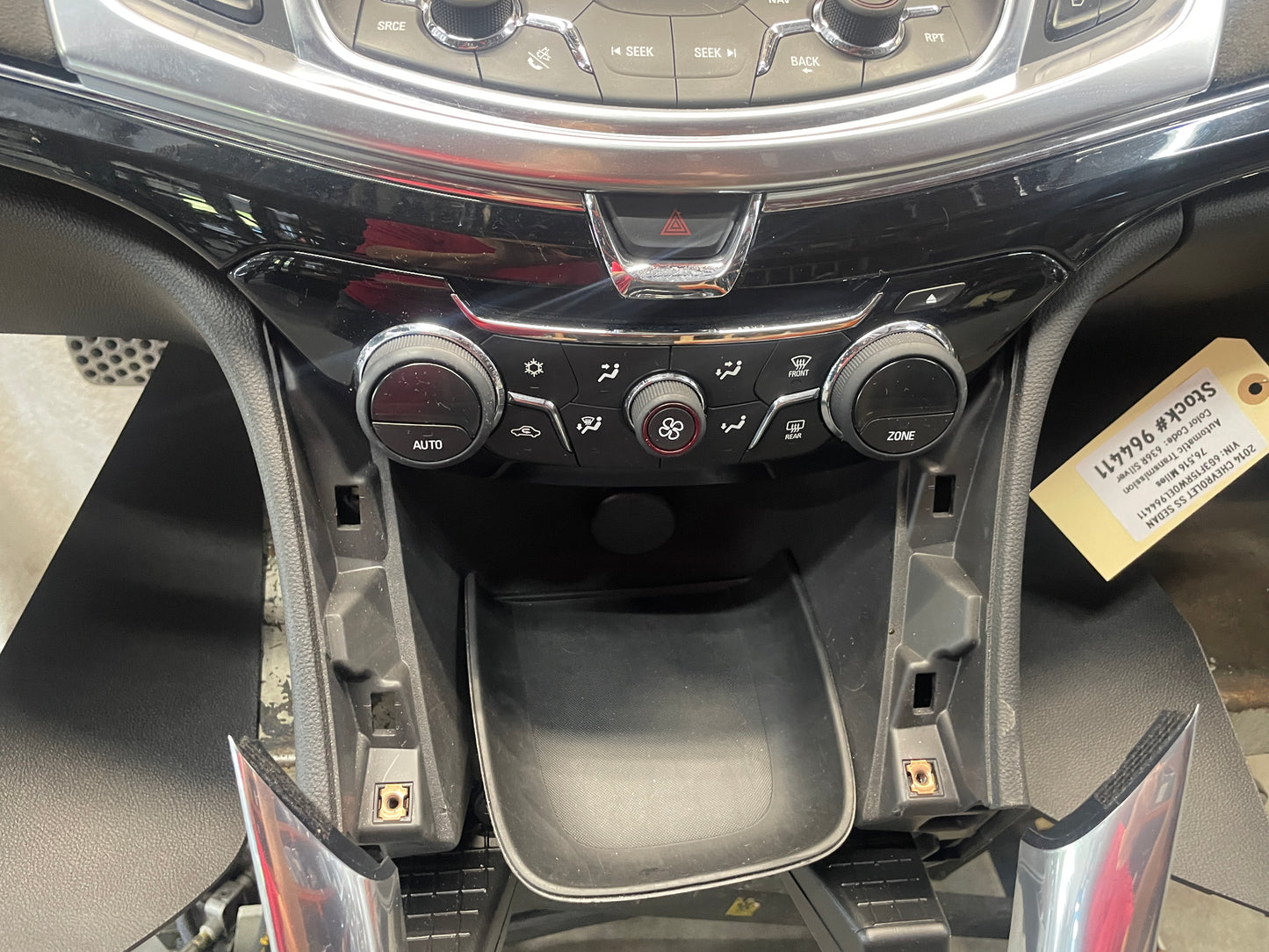2014 Chevy SS Sedan Complete Dash & Center Console w/ Shifter OEM - Day's Parts Yard
