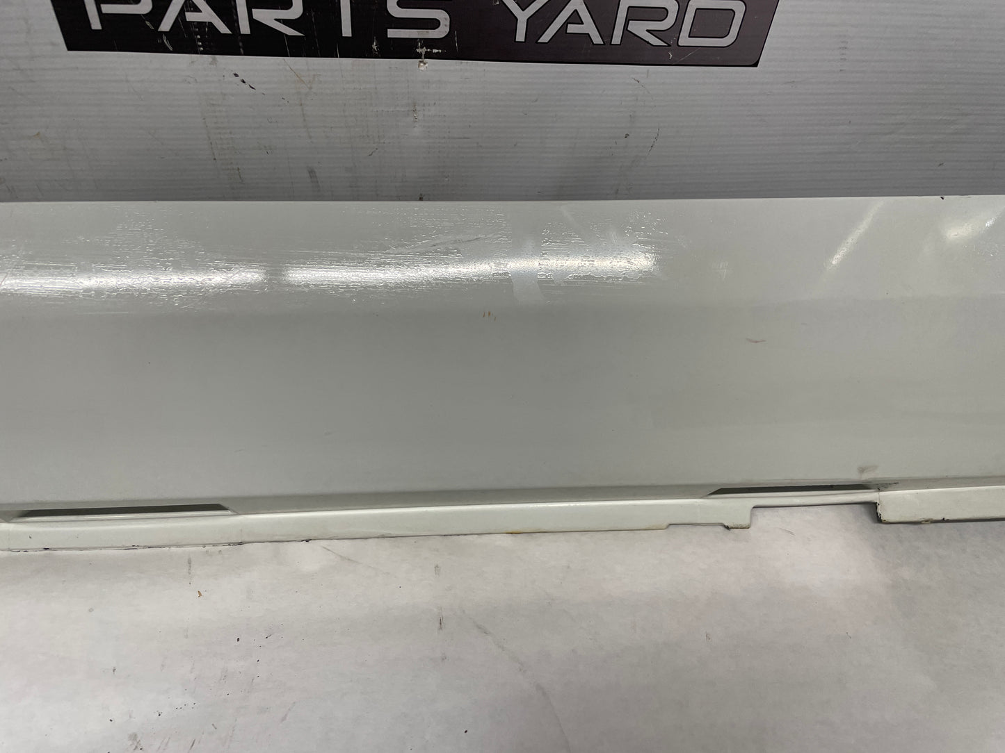 2013 Chevy Caprice PPV LH Driver Rocker Molding Side Skirt Panel Trim OEM - Day's Parts Yard