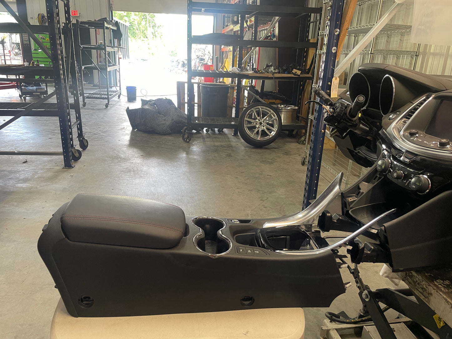 2014 Chevy SS Sedan Complete Dash & Center Console w/ Shifter OEM - Day's Parts Yard