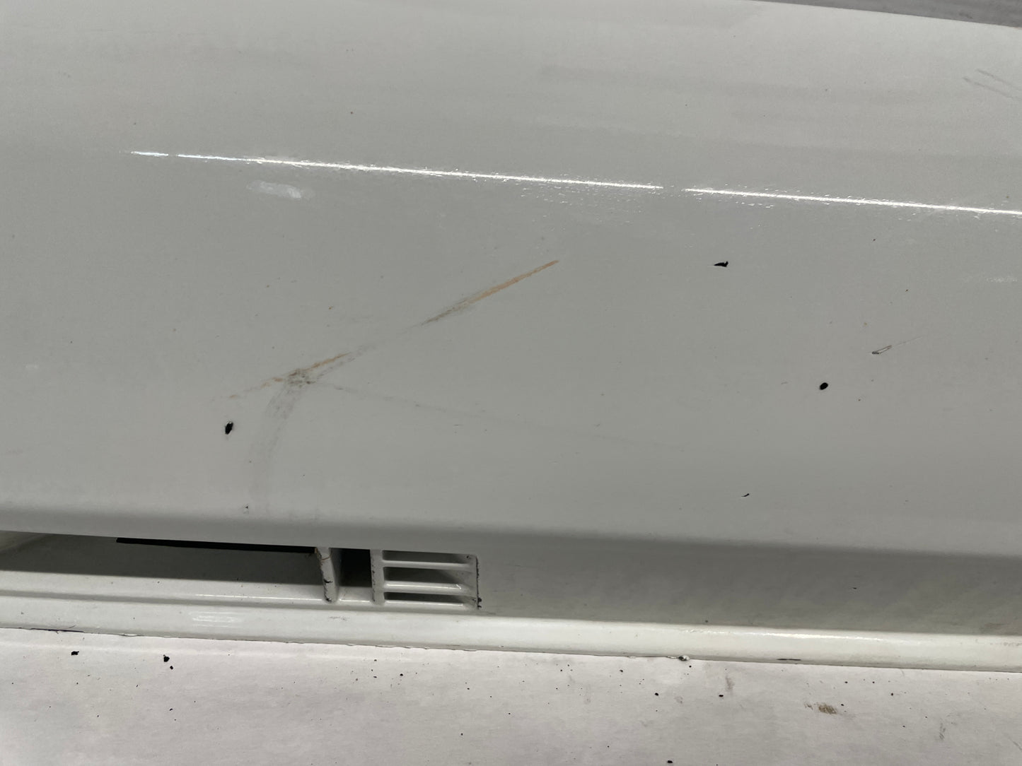 2013 Chevy Caprice PPV LH Driver Rocker Molding Side Skirt Panel Trim OEM - Day's Parts Yard