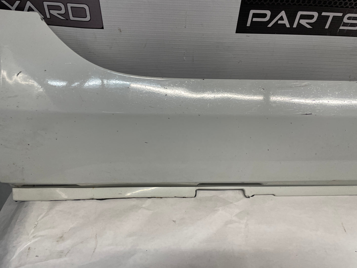 2013 Chevy Caprice PPV RH Passenger Rocker Molding Side Skirt Panel Trim OEM - Day's Parts Yard