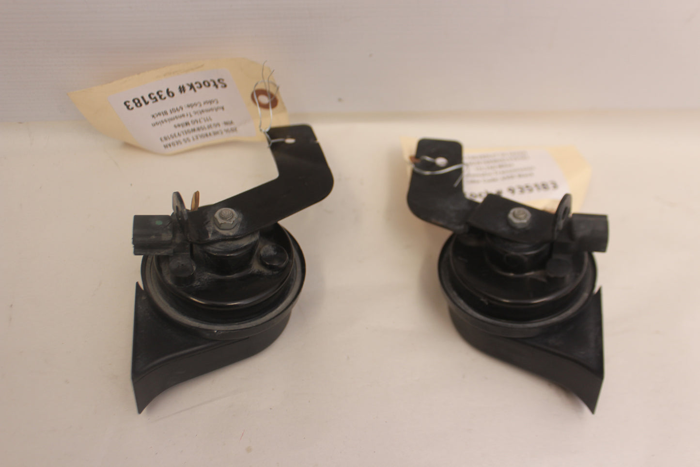 2014 Chevy SS Sedan High & Low Horns w/ Brackets OEM - Day's Parts Yard