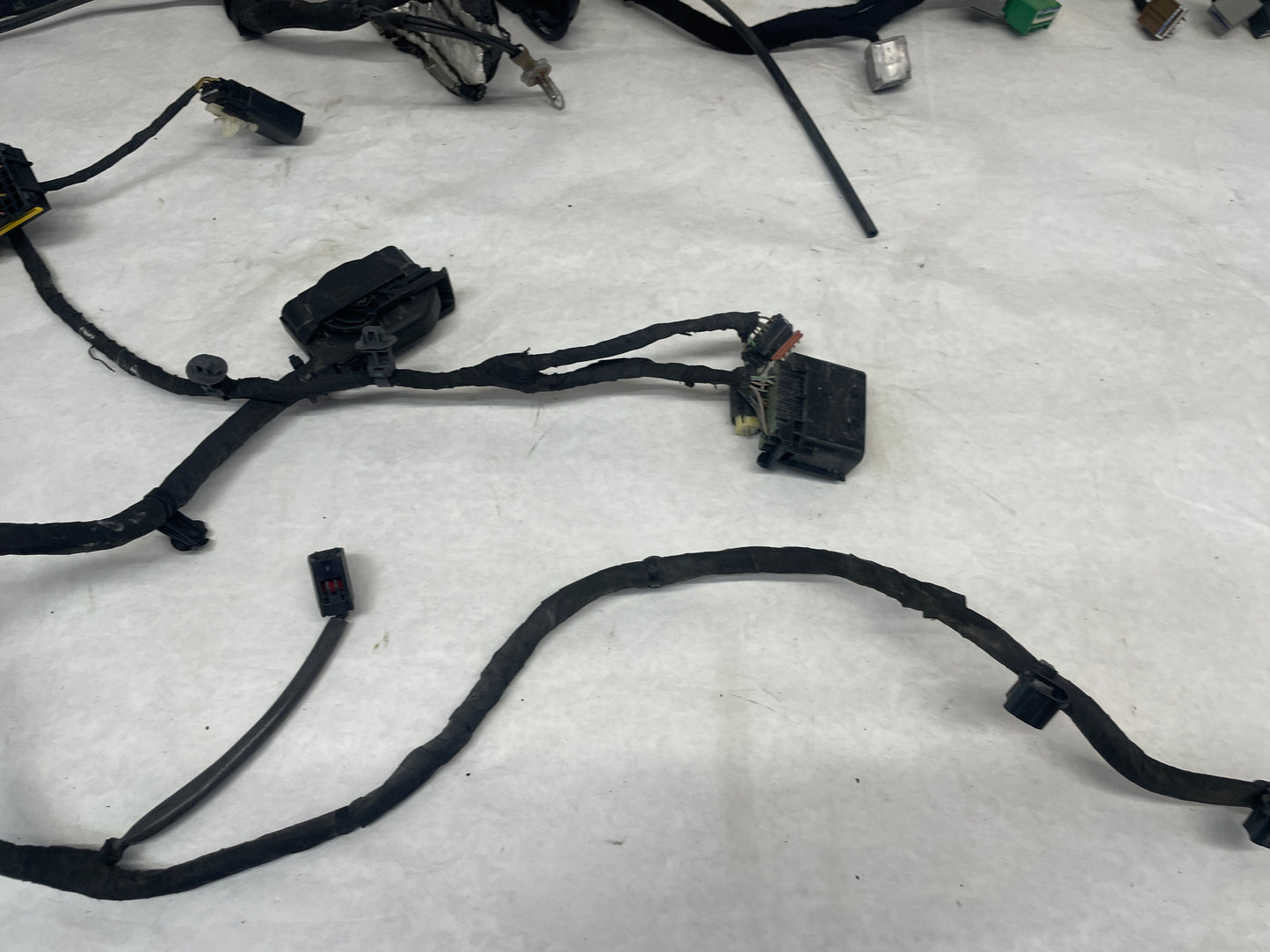 2014 Chevy SS Sedan Fire Wall Engine Bay Front Chassis Wire Wiring Harness OEM - Day's Parts Yard