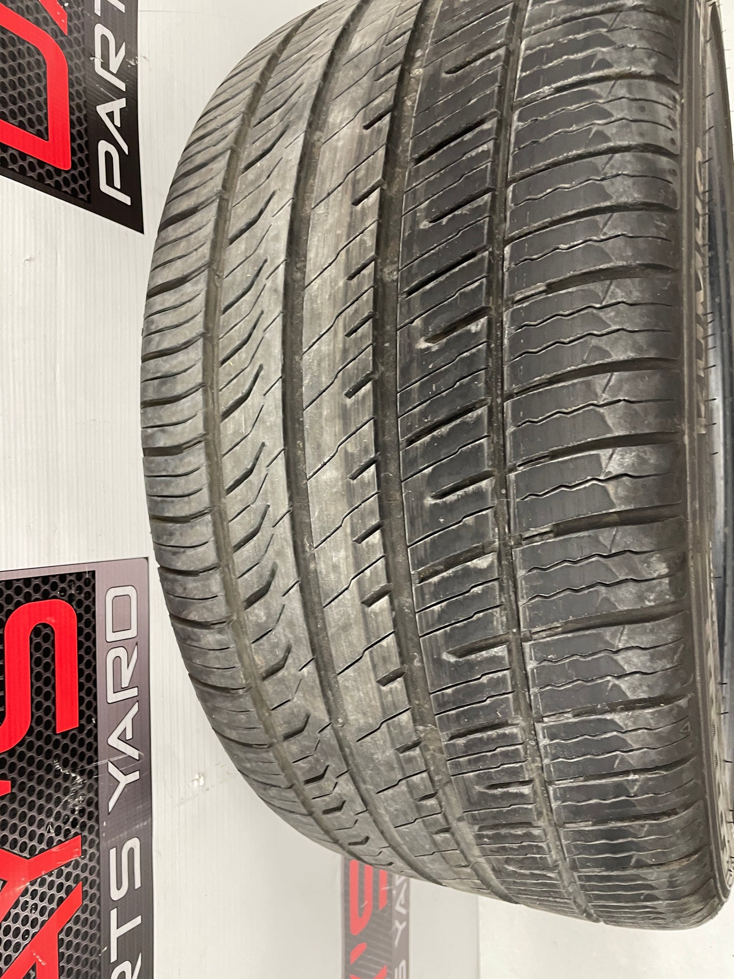 275/35ZR19 Kumho Ecsta Tire - Day's Parts Yard