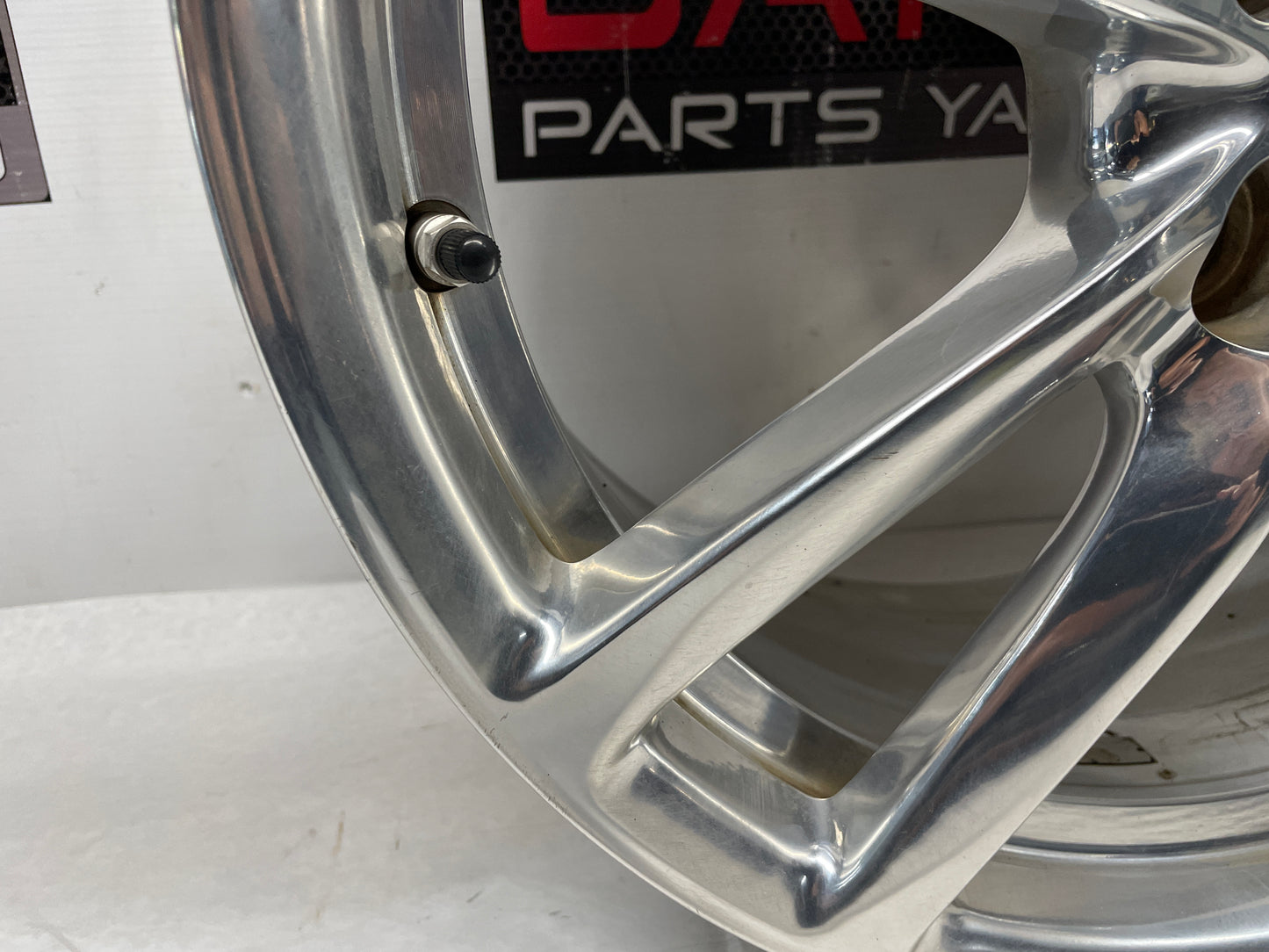 2014 Chevy SS Sedan Factory OEM Front Wheel 19X8.5 - Day's Parts Yard