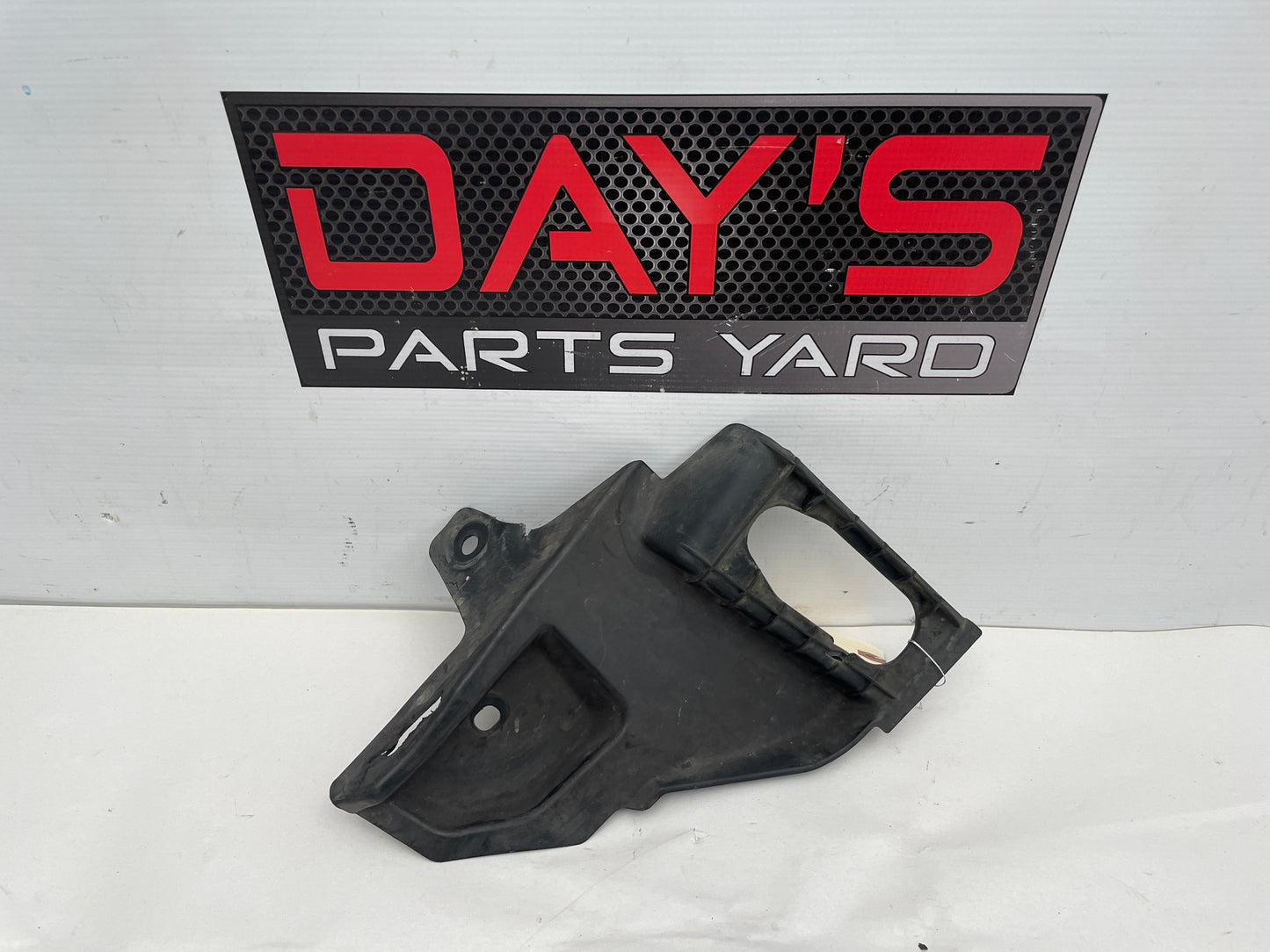 2014 Chevrolet SS Sedan LH Driver Fender Compartment Shield OEM - Day's Parts Yard