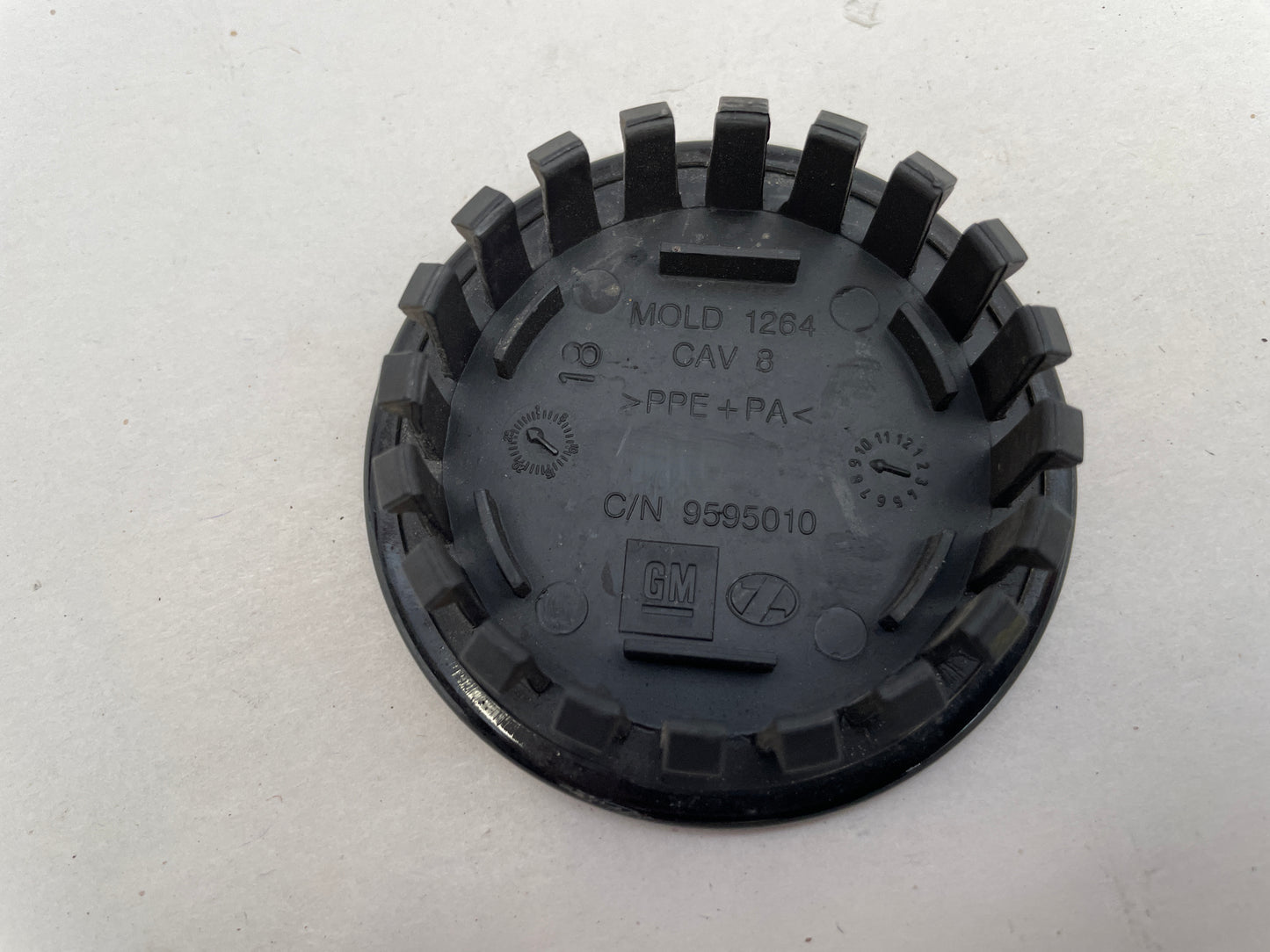 2019 Chevy Camaro SS Wheel Center Cap OEM - Day's Parts Yard