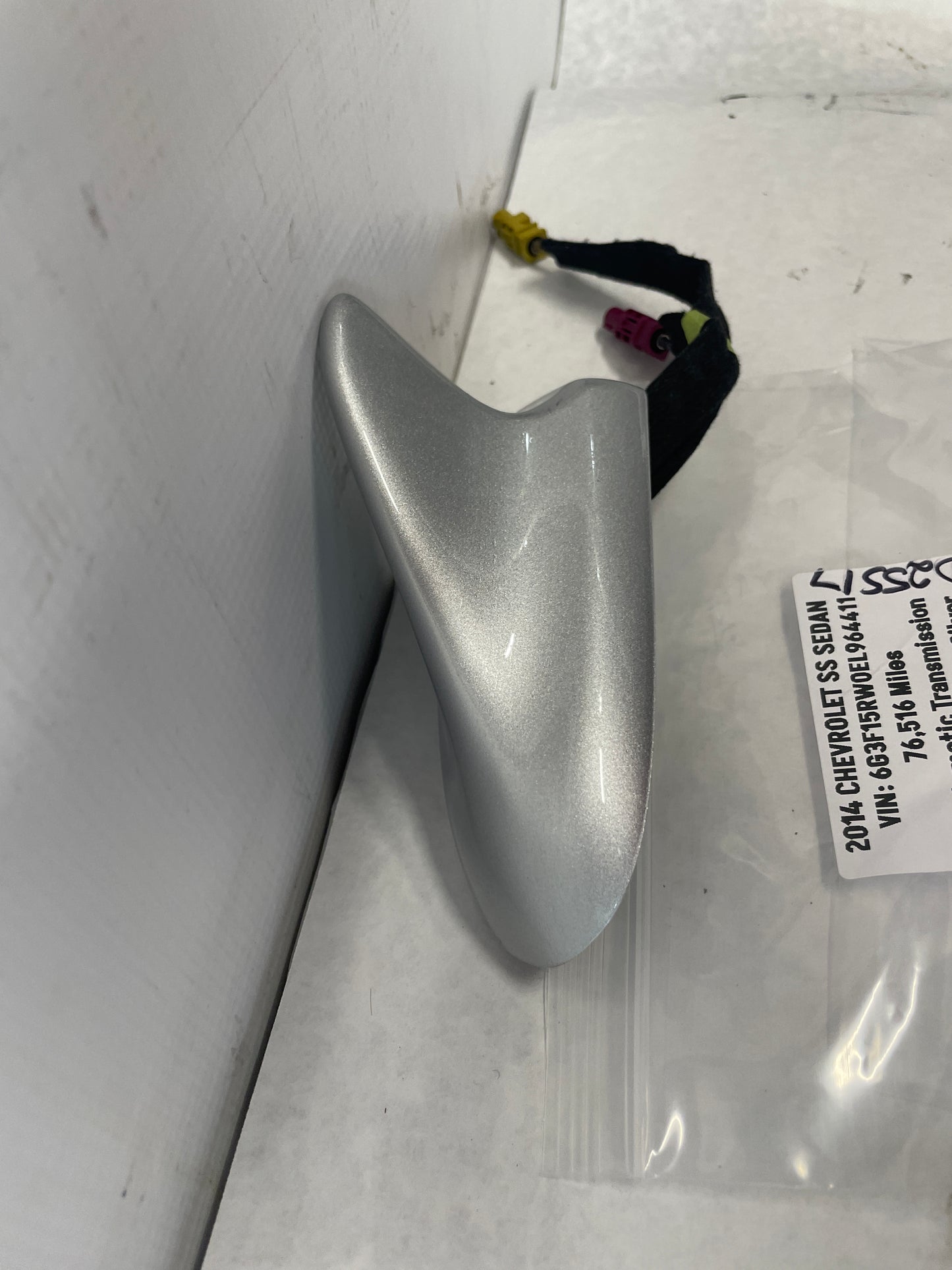 2014 Chevy SS Sedan Shark Fin Roof Antenna OEM - Day's Parts Yard