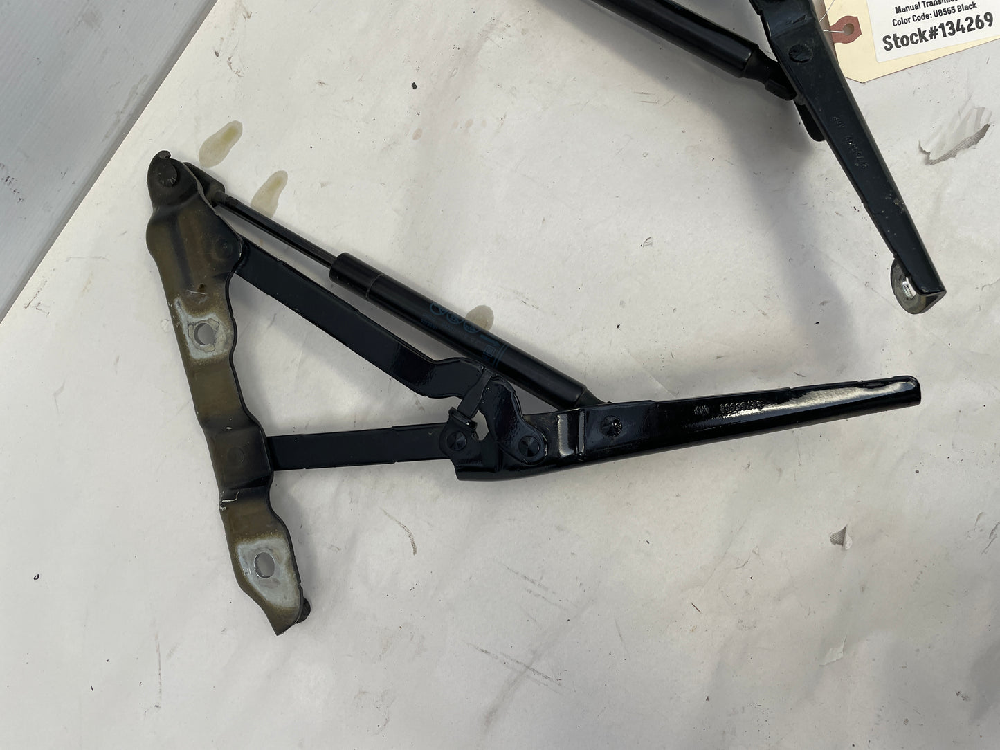 2013 Chevy Camaro SS RH & LH Trunk Deck Lid Hinges OEM - Day's Parts Yard