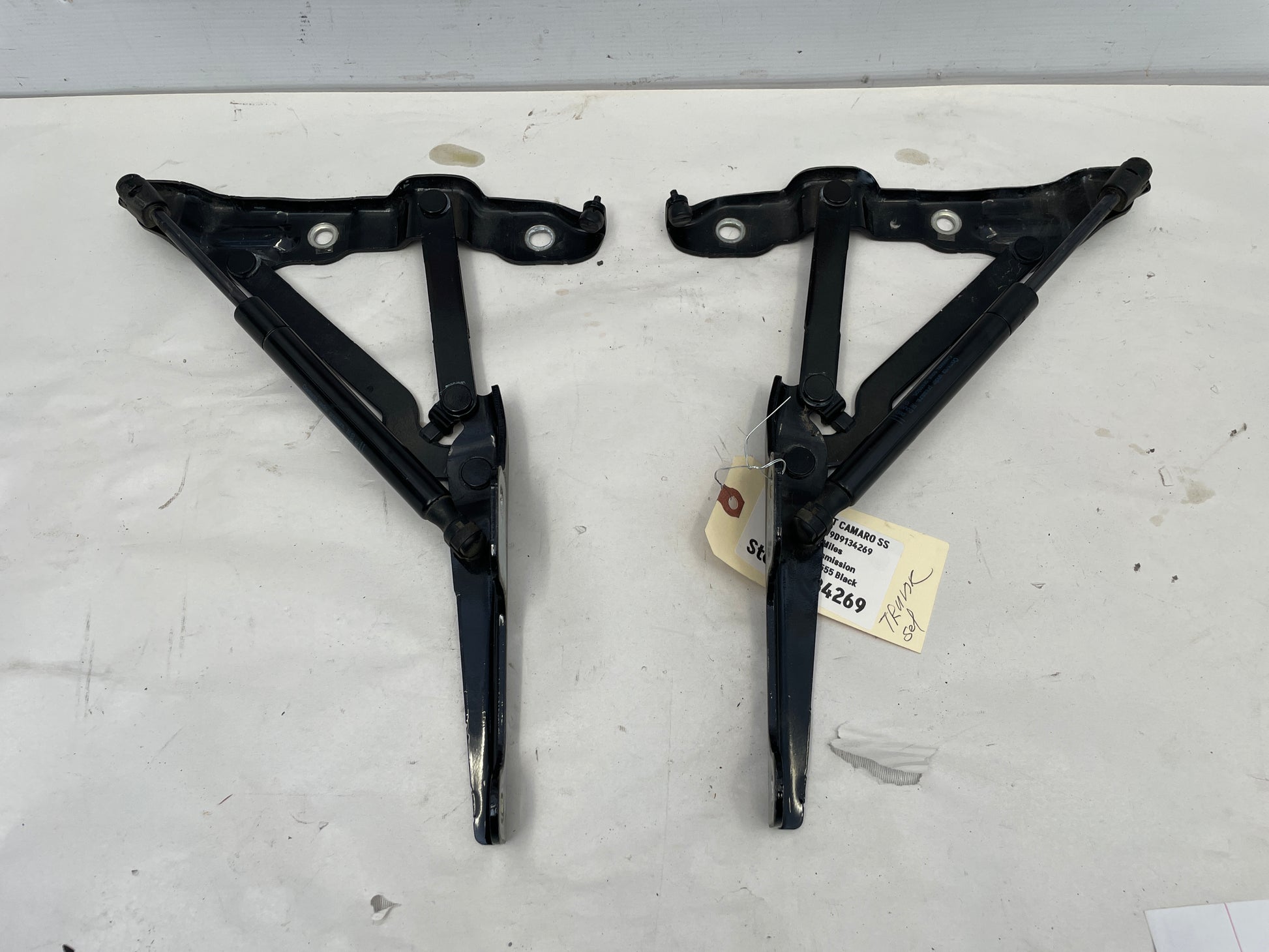 2013 Chevy Camaro SS RH & LH Trunk Deck Lid Hinges OEM - Day's Parts Yard