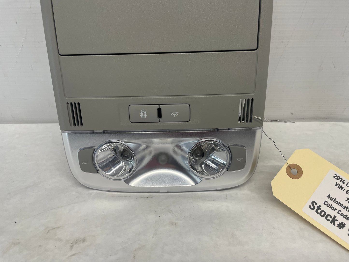 2014 Chevy SS Sedan Overhead Console Dome Light Controls OEM - Day's Parts Yard