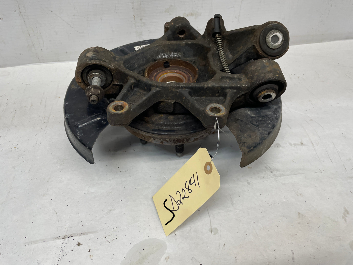 2013 Chevy Caprice PPV LH Driver Rear Suspension Spindle Hub Knuckle Assembly OEM - Day's Parts Yard