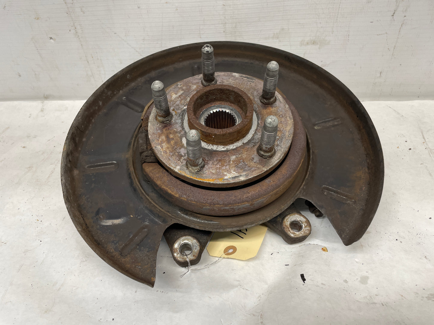 2013 Chevy Caprice PPV LH Driver Rear Suspension Spindle Hub Knuckle Assembly OEM - Day's Parts Yard