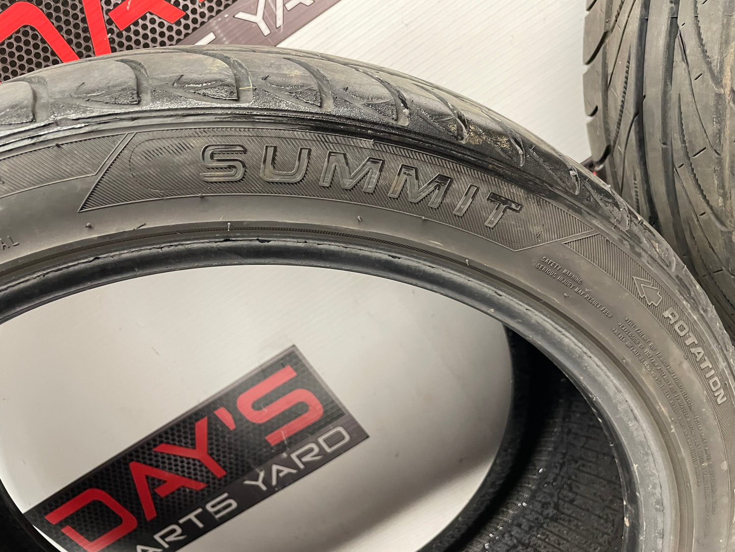 245/40ZR19 Summit Ultramax Tires - Day's Parts Yard