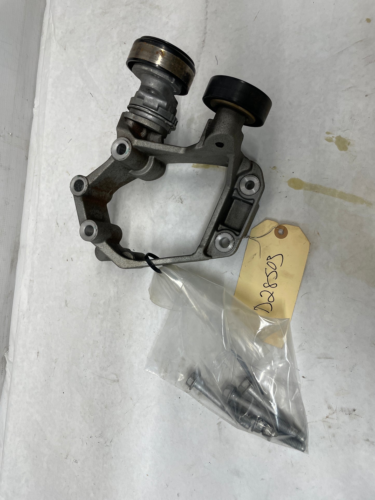 2017 Chevy SS Sedan AC A/C Air Conditioner Compressor Bracket OEM