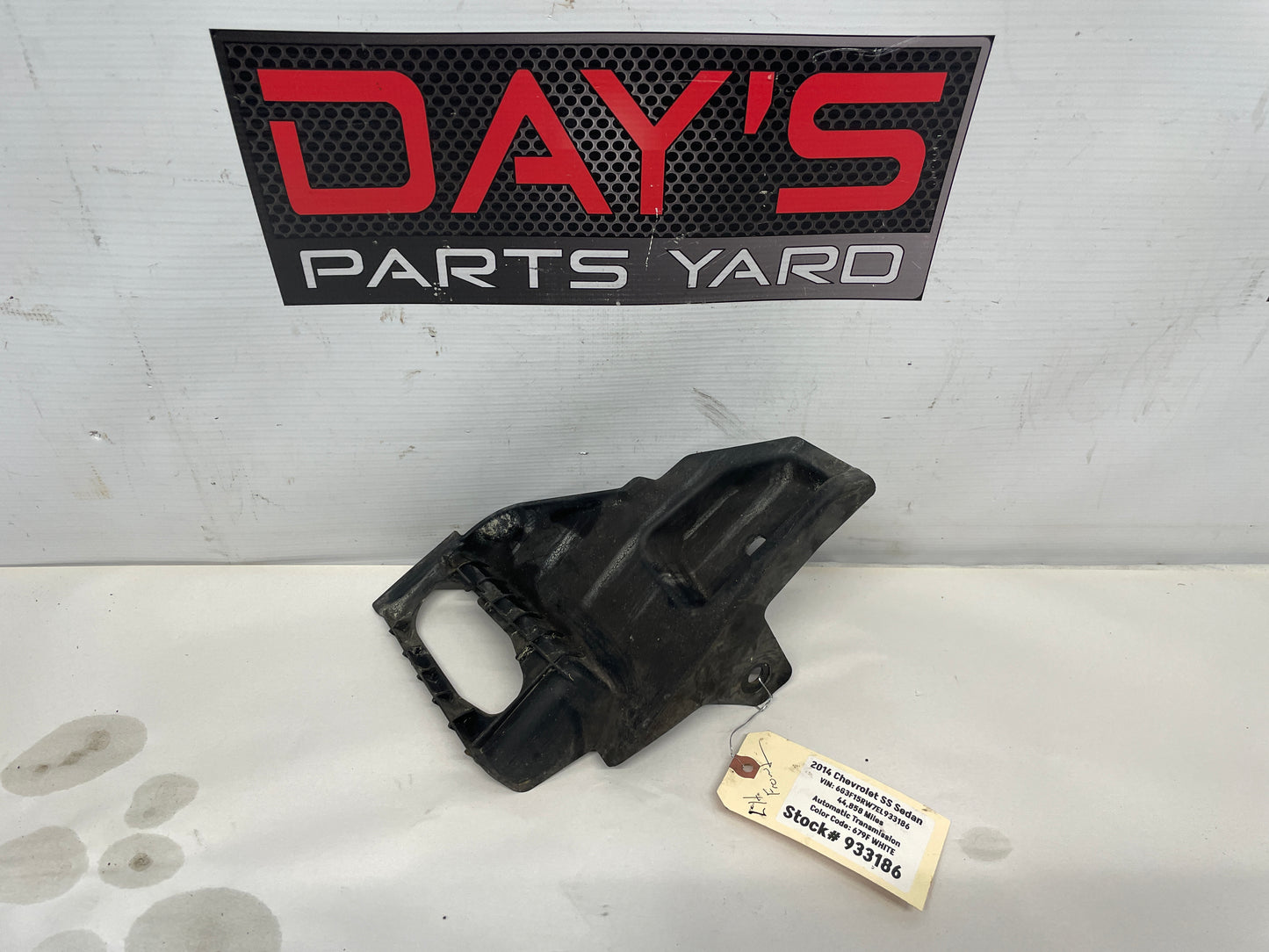 2014 Chevrolet SS Sedan LH Driver Fender Compartment Shield OEM - Day's Parts Yard