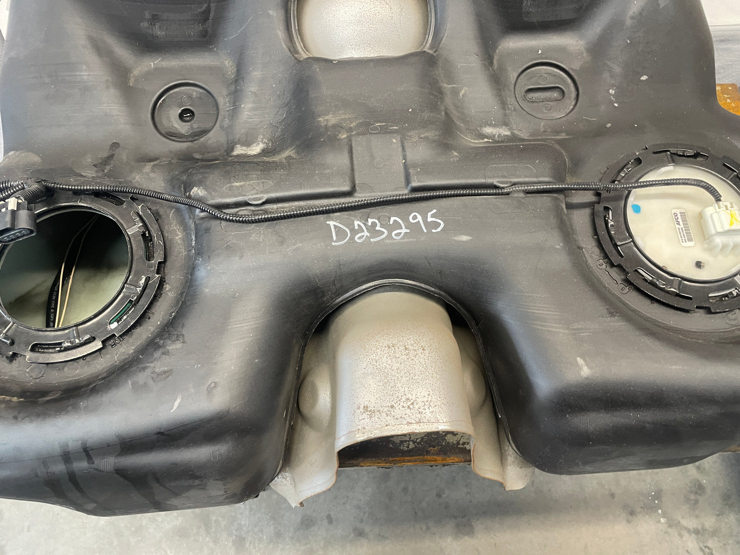 2011 Cadillac CTS-V Fuel/ Gas Tank W/ Level Sensor OEM - Day's Parts Yard