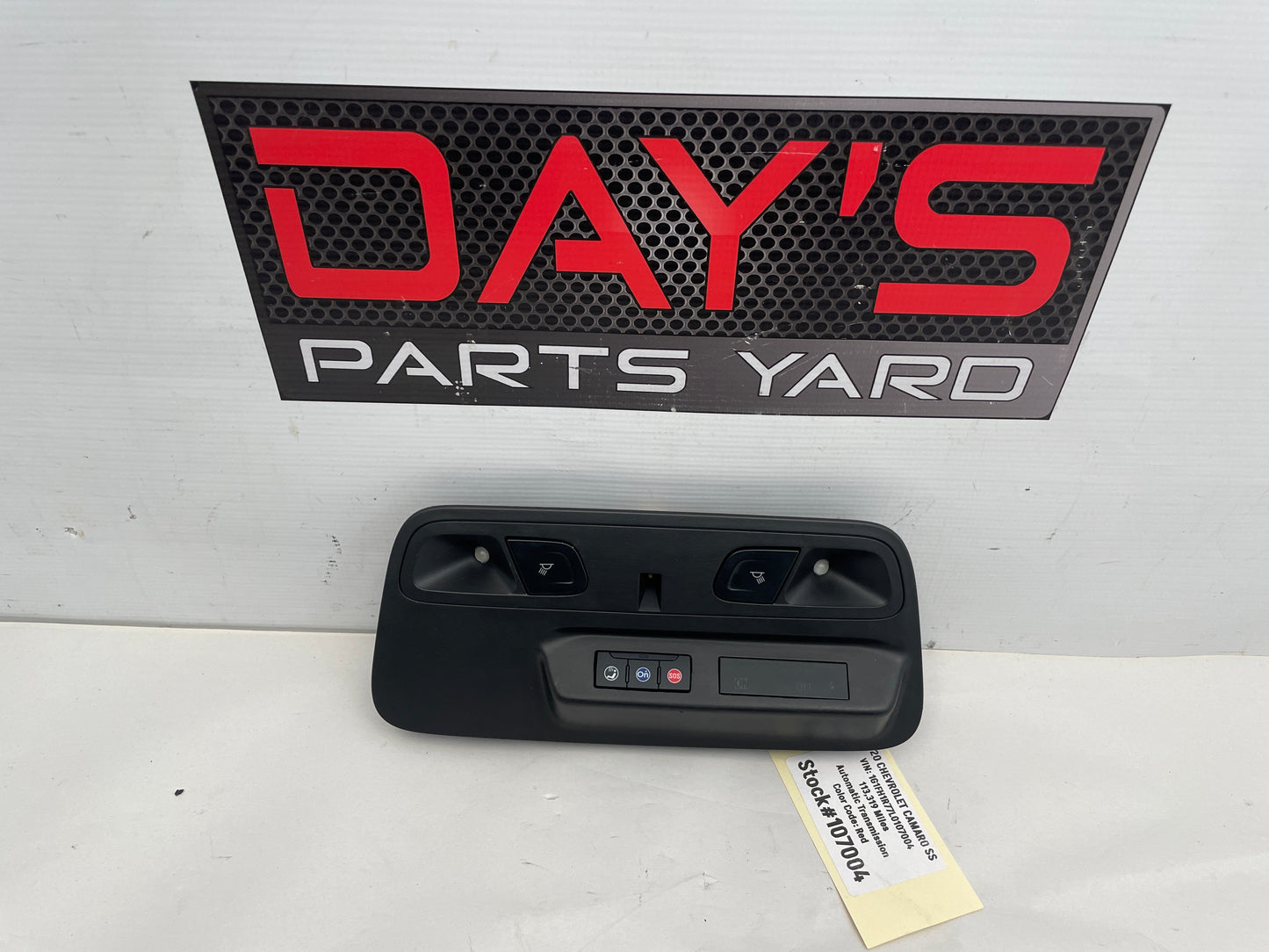2020 Chevy Camaro SS Overhead Console Dome Map Light OEM - Day's Parts Yard