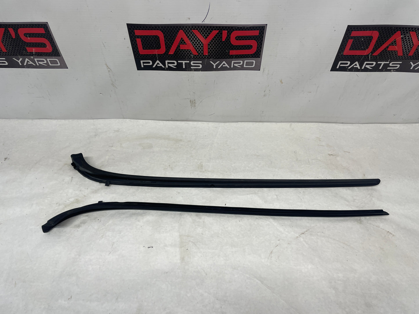 2014 Chevy SS Sedan RH & LH Windshield Molding Trim OEM - Day's Parts Yard