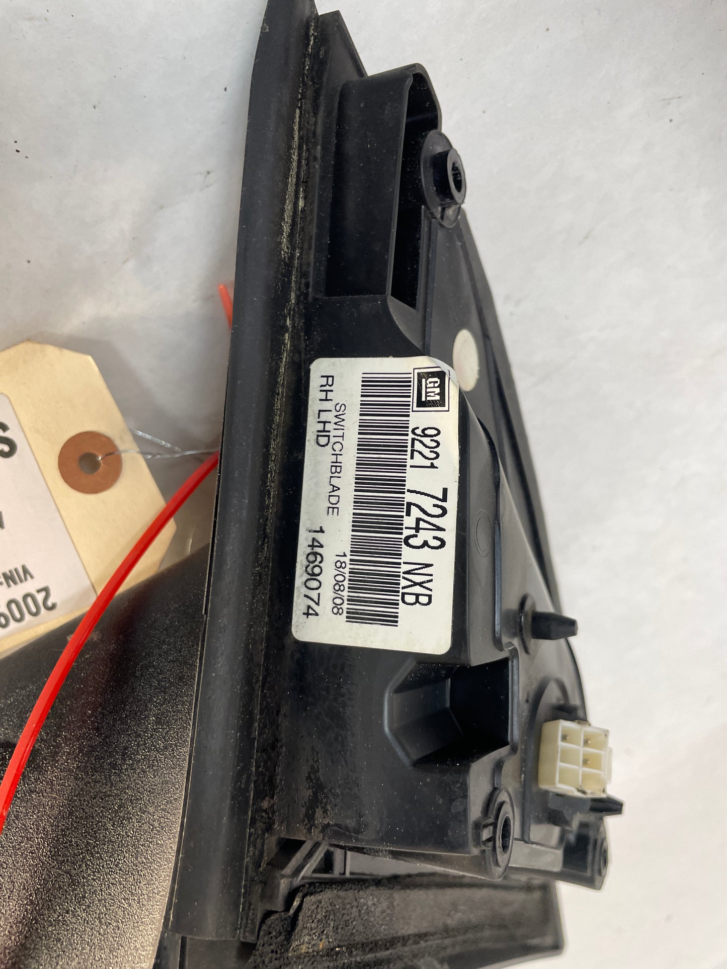 2009 Pontiac G8 RH Passenger Exterior Side Door Mirror OEM - Day's Parts Yard