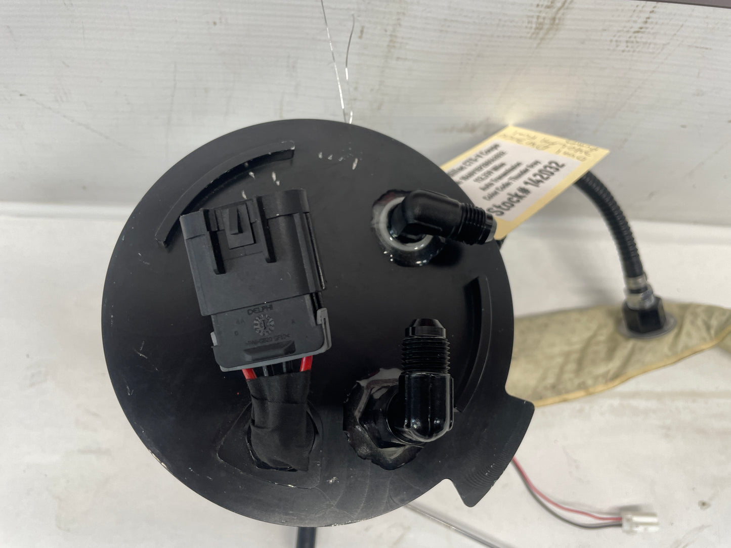 2011 Cadillac CTS-V Fuel Pump & Auxiliary Fuel Pump w/ Fuel Lines Aftermarket - Day's Parts Yard