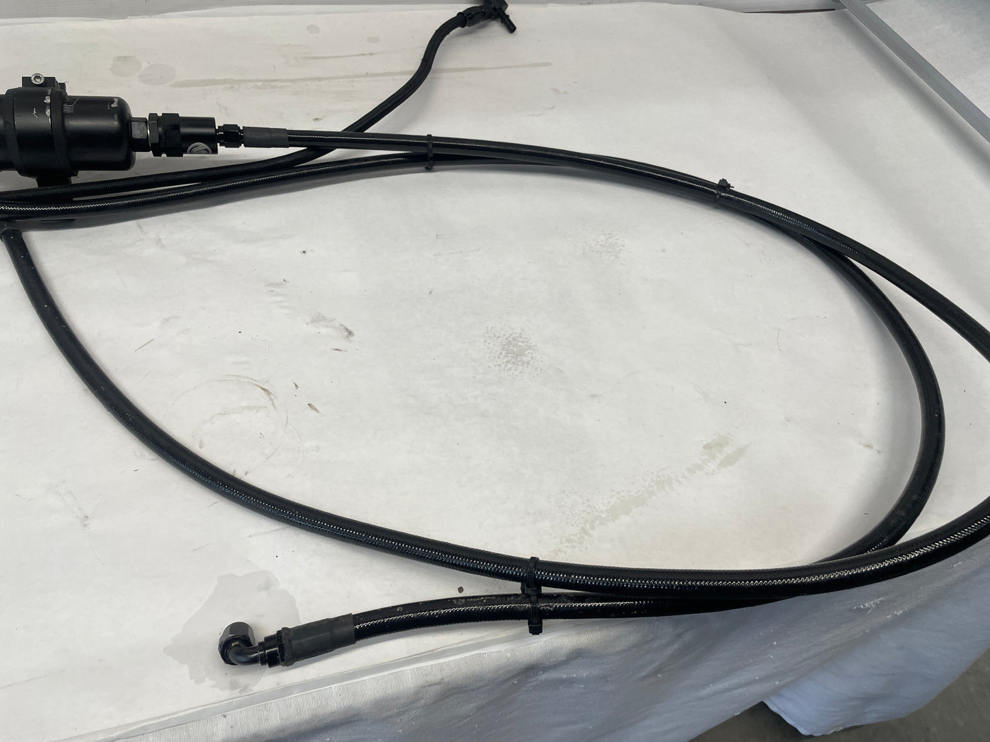 2011 Cadillac CTS-V Fuel Pump & Auxiliary Fuel Pump w/ Fuel Lines Aftermarket - Day's Parts Yard