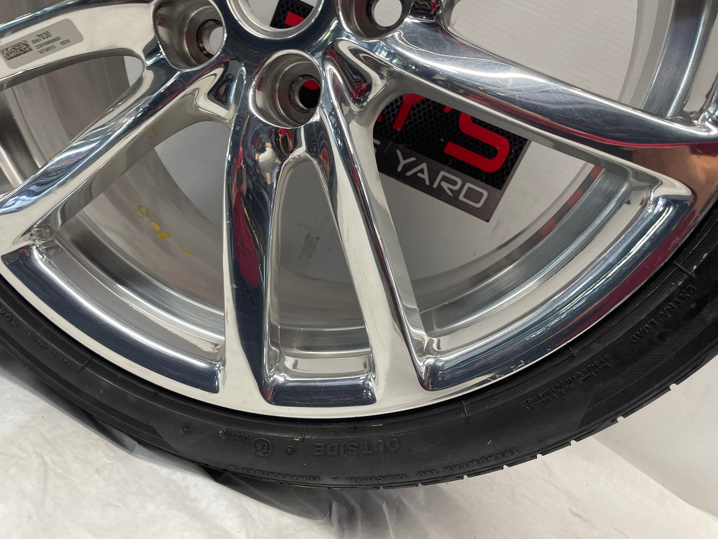 2014 Chevy SS Sedan Factory OEM Front Wheel w/ Bridgestone Potenza Tire 19X8.5 - Day's Parts Yard