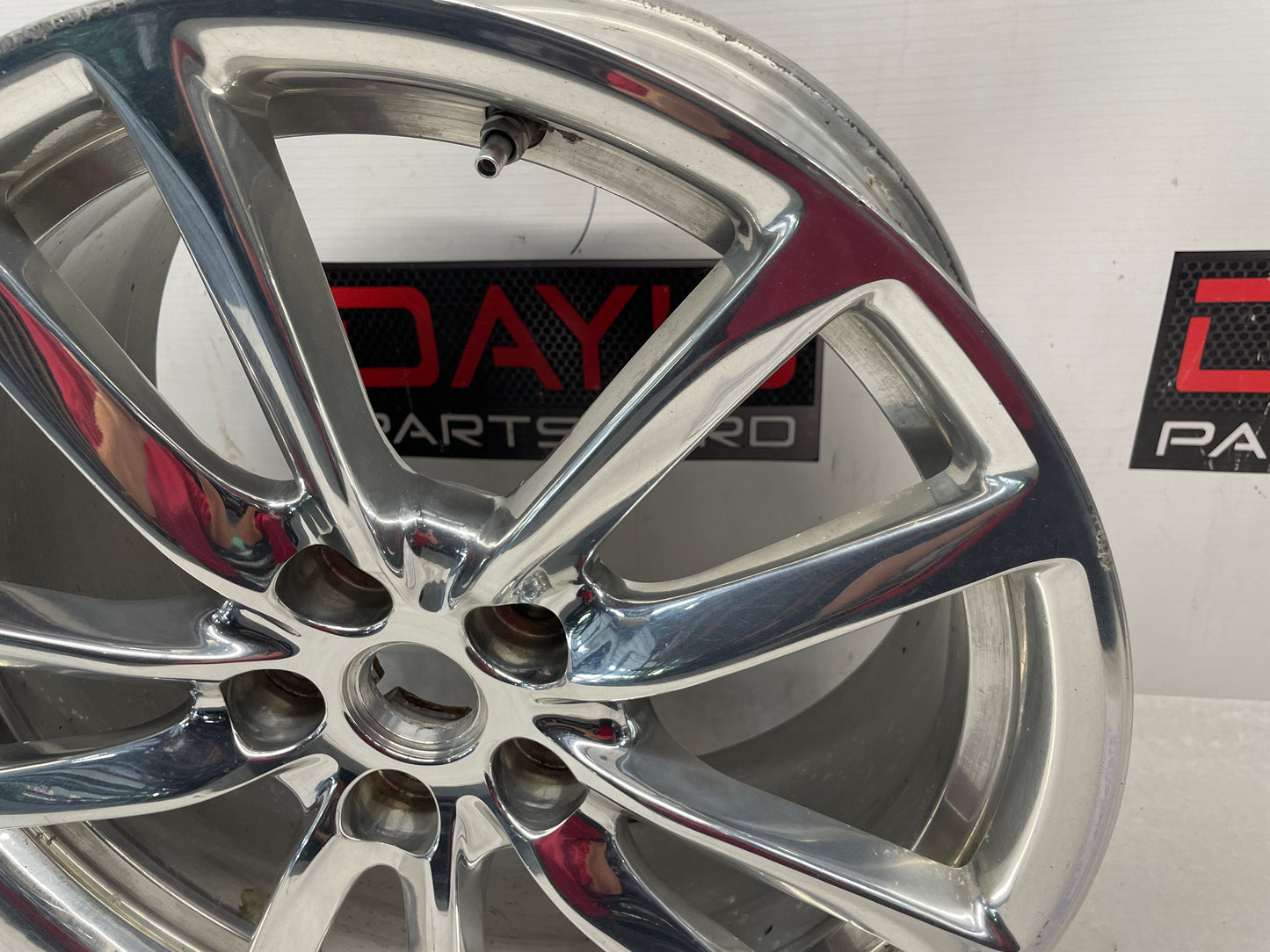 2014 Chevy SS Sedan Factory OEM Rear Wheel 19X9 - Day's Parts Yard