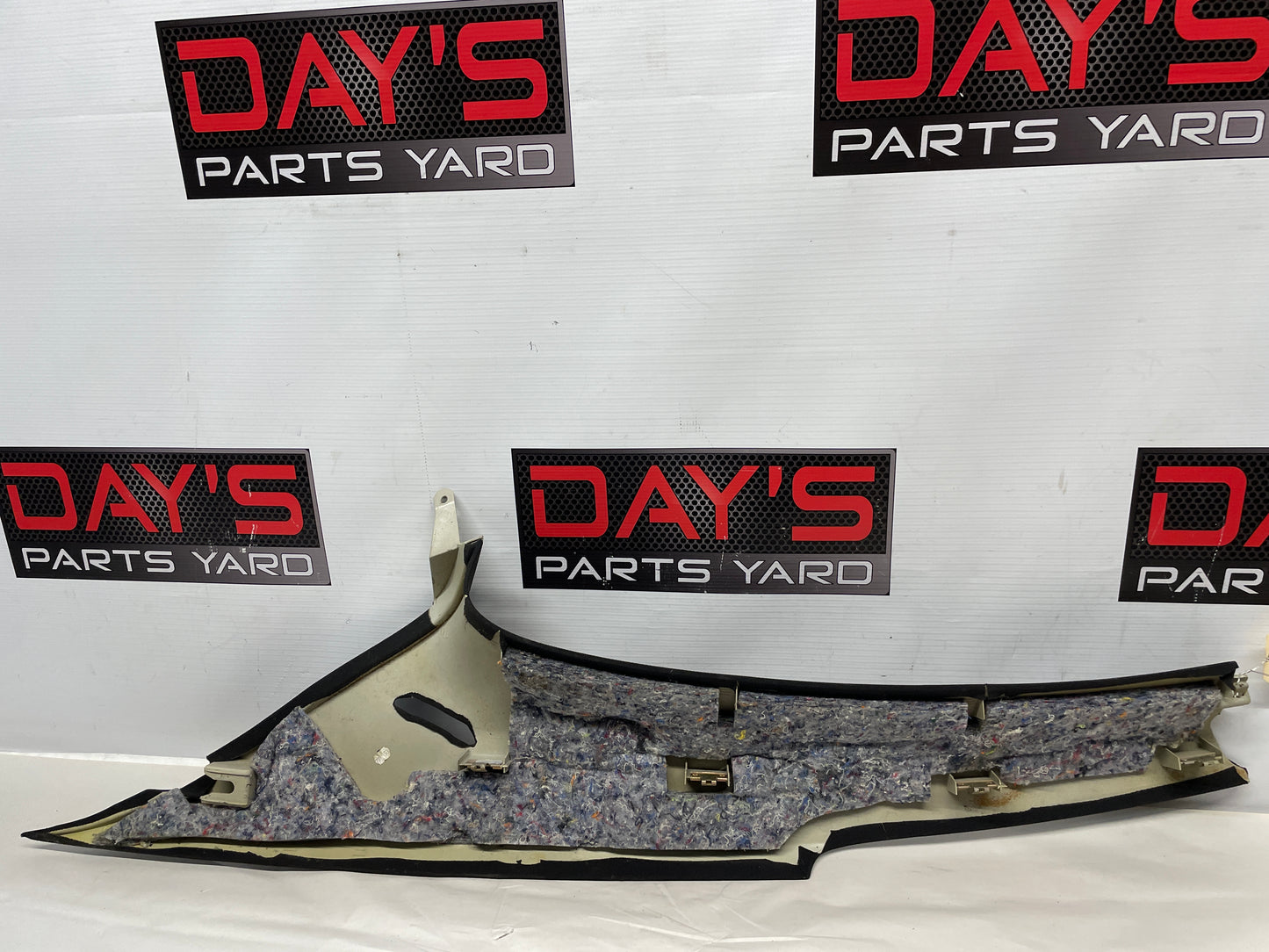 2005 Pontiac GTO Rear LH Driver C Pillar Trim Seat Belt Cover OEM - Day's Parts Yard