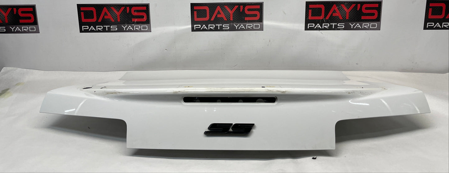 2015 Chevy Camaro SS Trunk Deck Lid White OEM - Day's Parts Yard