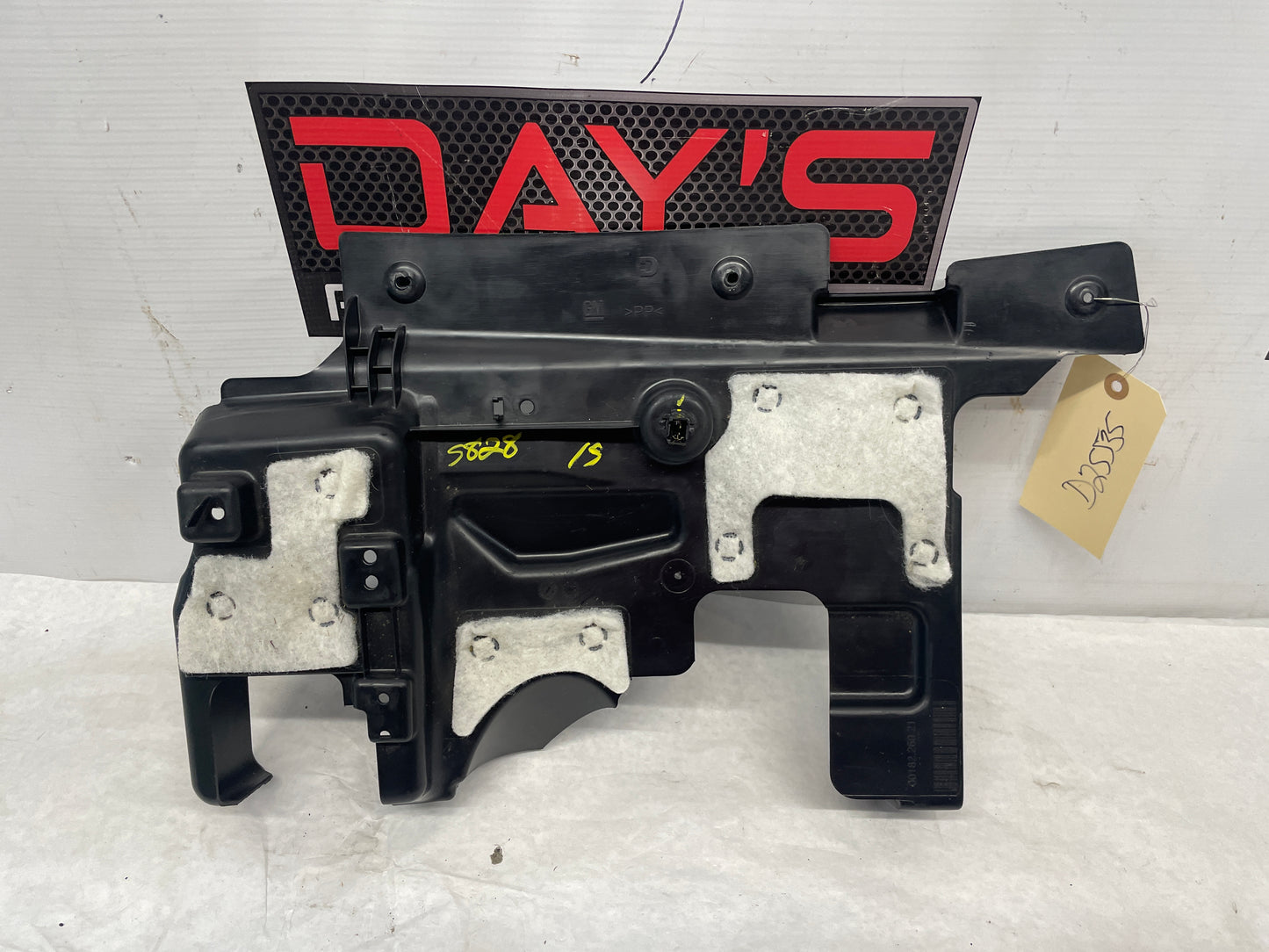 2013 Cadillac CTS-V Foot Well Dash Trim Panel OEM ??? - Day's Parts Yard