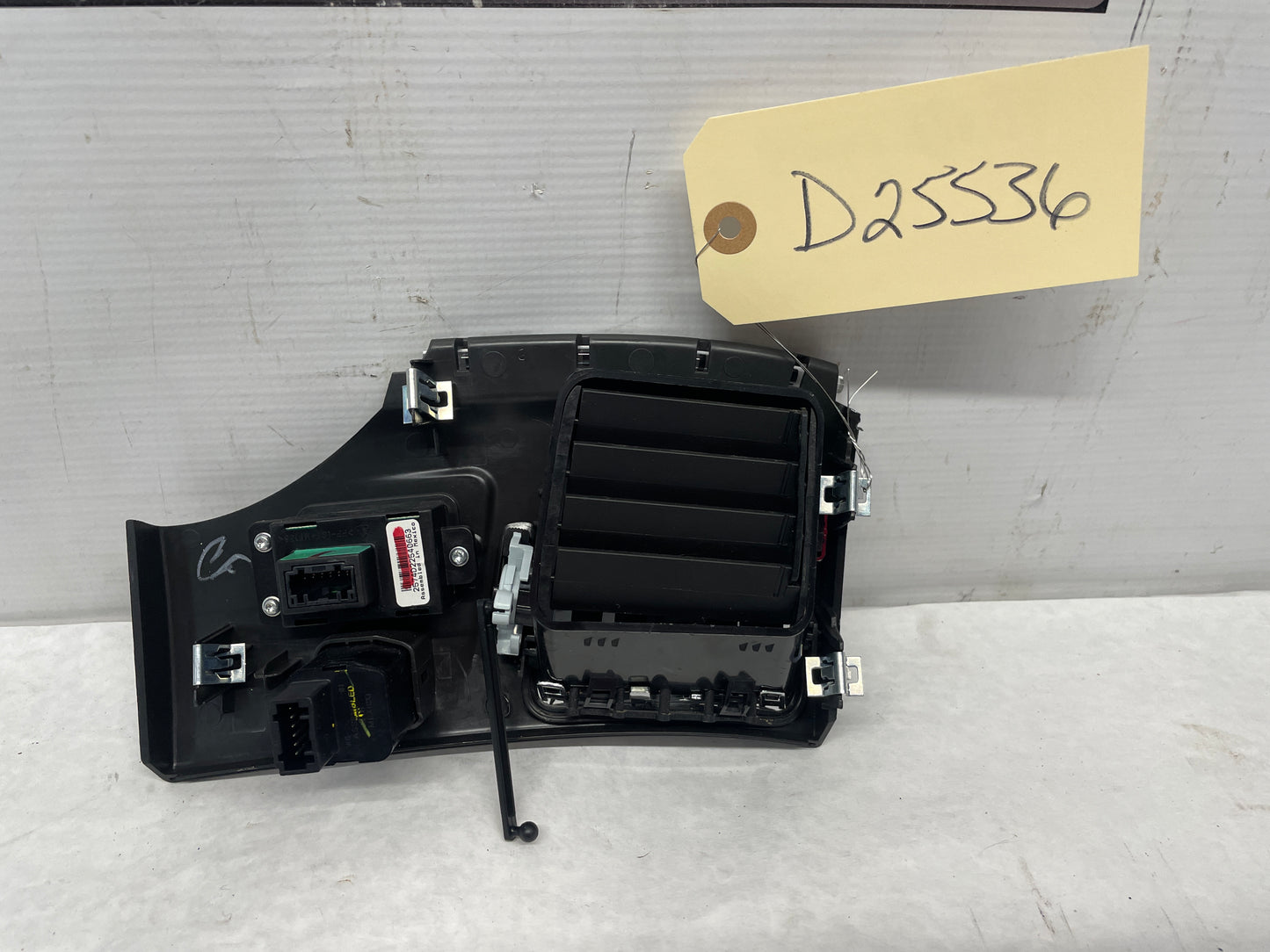 2013 Cadillac CTS-V Coupe Front LH Driver Dash Air Vent Grille w/ Switches  Controls OEM - Day's Parts Yard