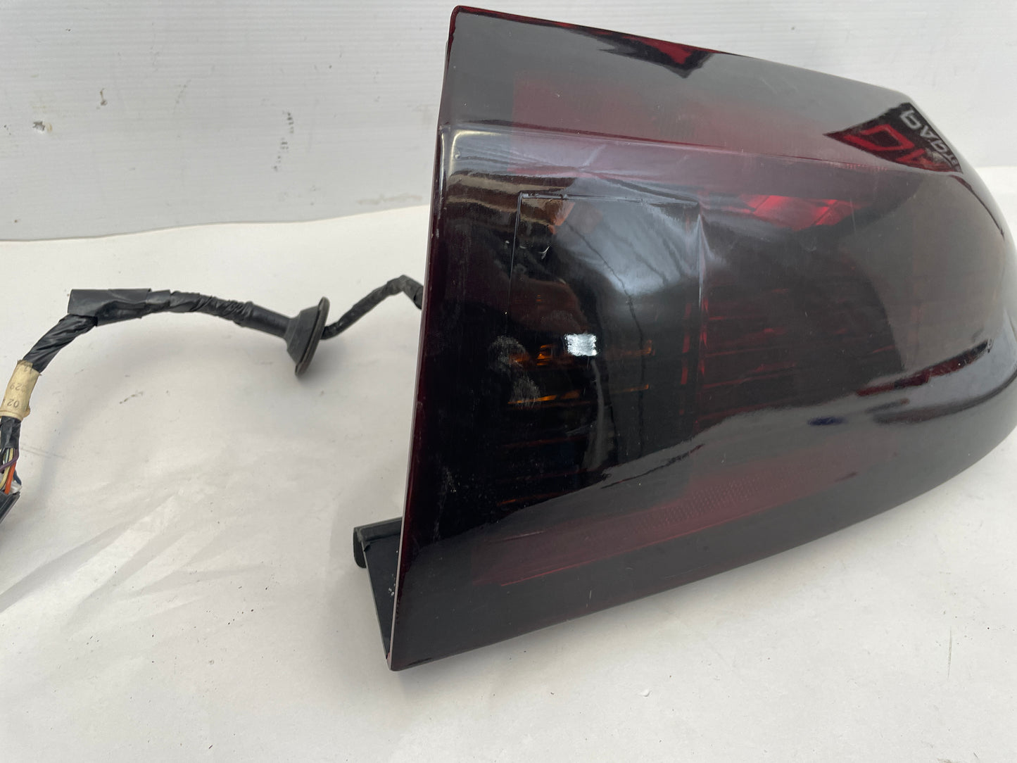 2004 Cadillac CTS-V LH Driver Side Tail Light Taillight Lamp OEM - Day's Parts Yard