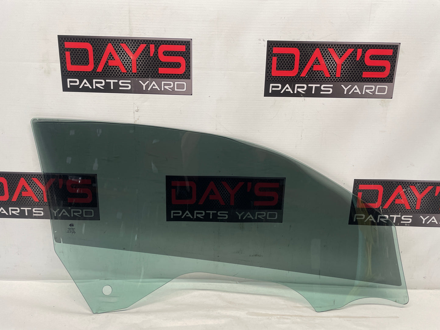 2016 Cadillac ATS-V LH Driver Front Door Window Glass OEM - Day's Parts Yard