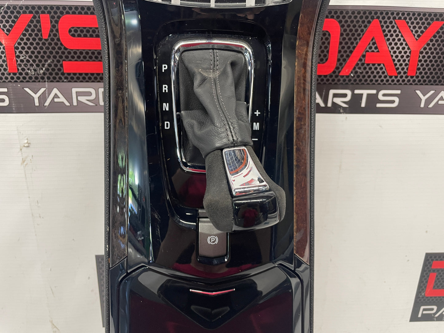 2013 Cadillac CTS-V Coupe Center Console Armrest OEM - Day's Parts Yard