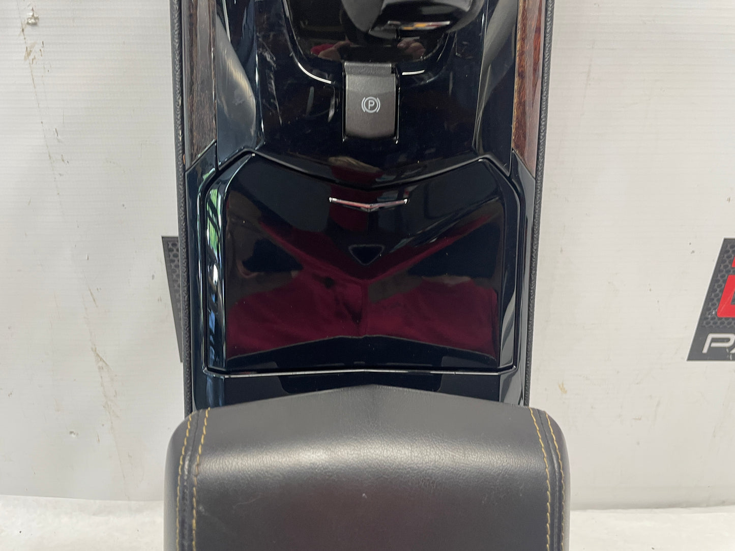 2013 Cadillac CTS-V Coupe Center Console Armrest OEM - Day's Parts Yard