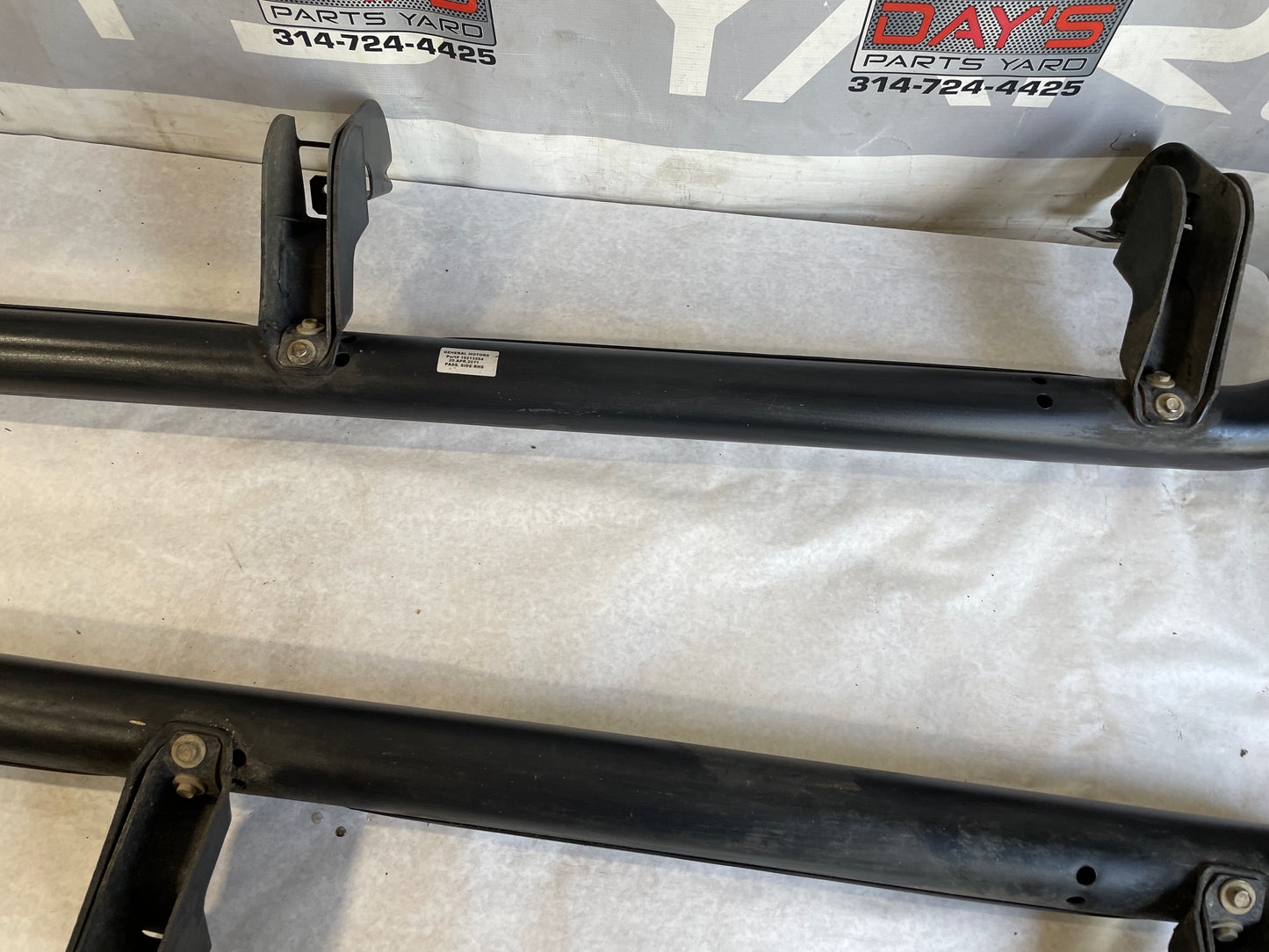 2013 Chevy Silverado RH & LH Running Boards OEM LOCAL PICK UP - Day's Parts Yard