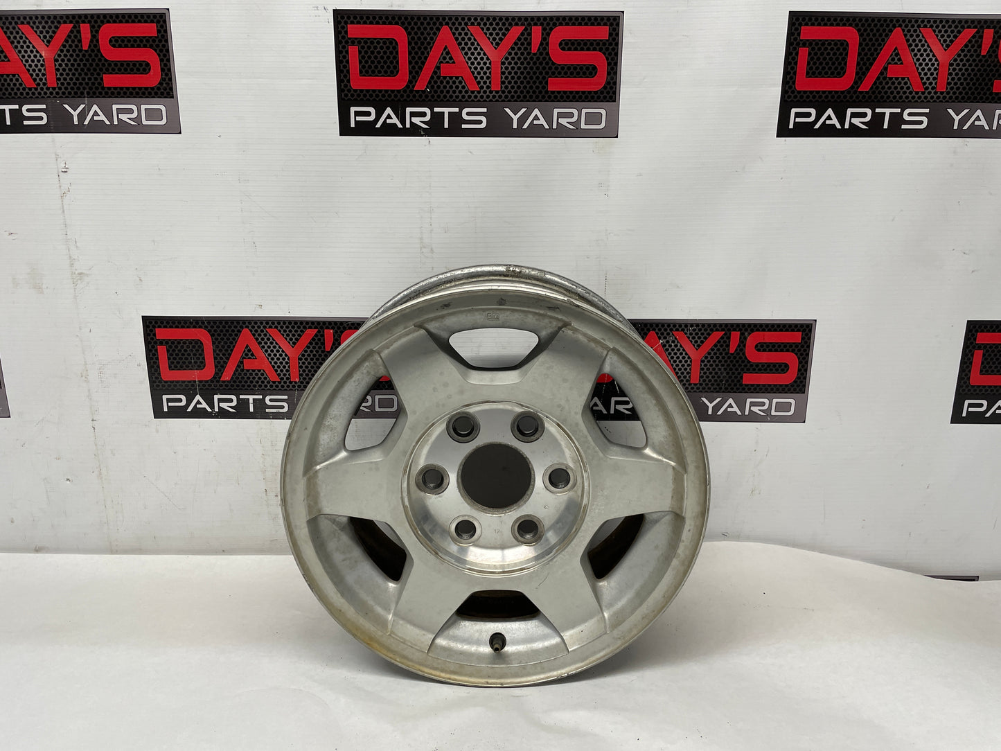 2004 GMC Sierra K1500 Factory OEM 16X7 Wheel - Day's Parts Yard