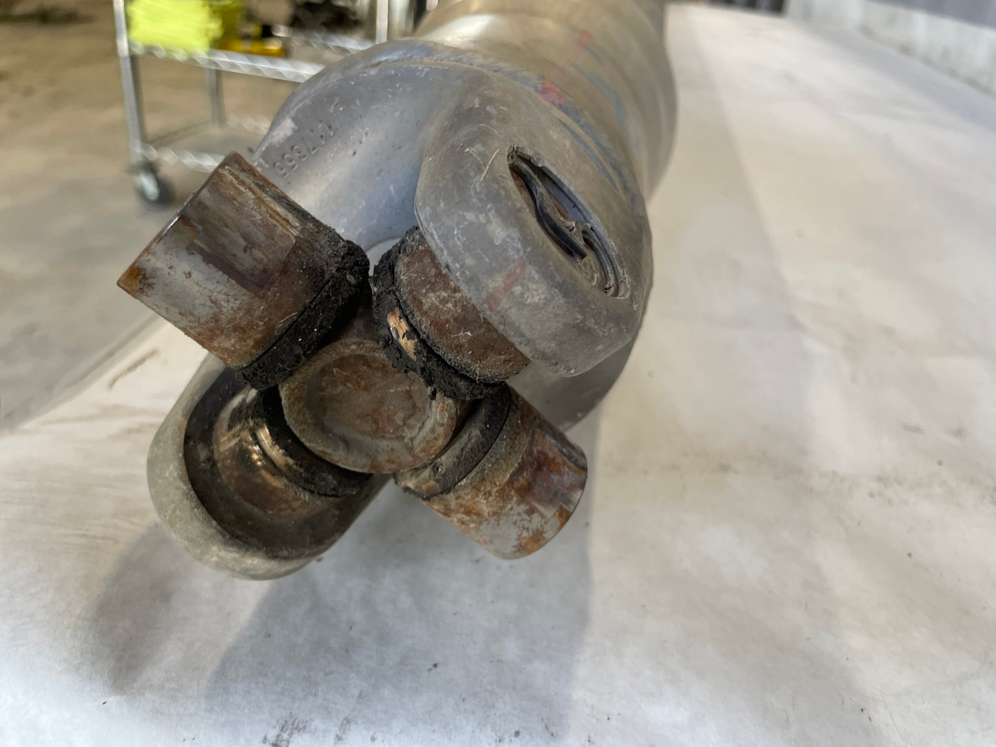 2013 Chevy Silverado Rear Driveshaft Drive Shaft OEM - Day's Parts Yard