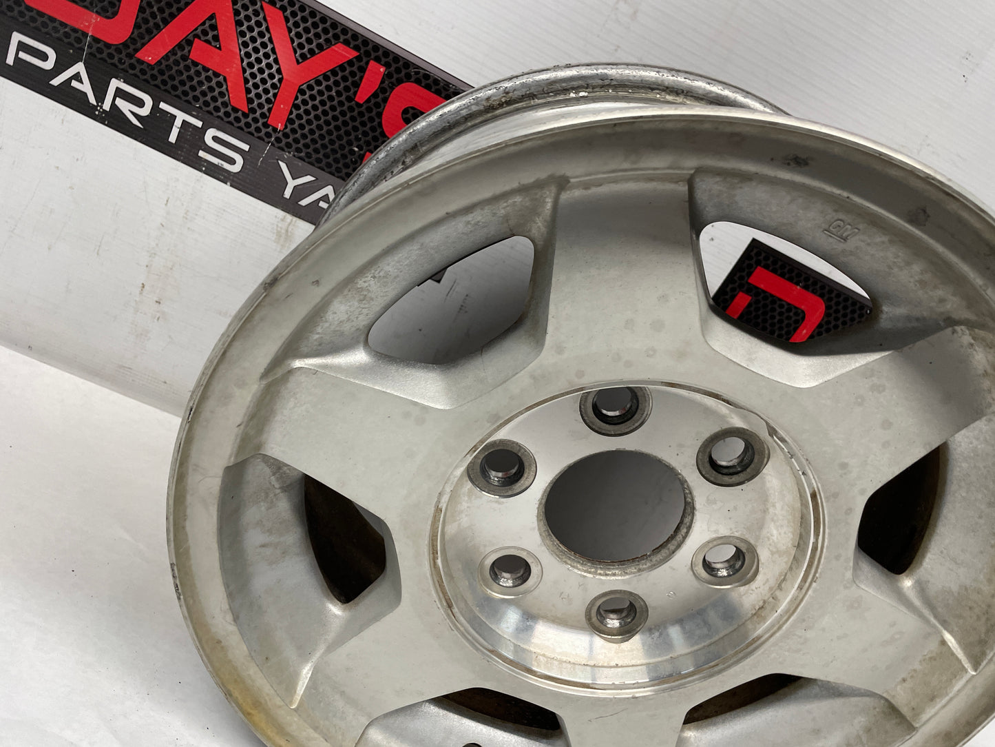 2004 GMC Sierra K1500 Factory OEM 16X7 Wheel - Day's Parts Yard